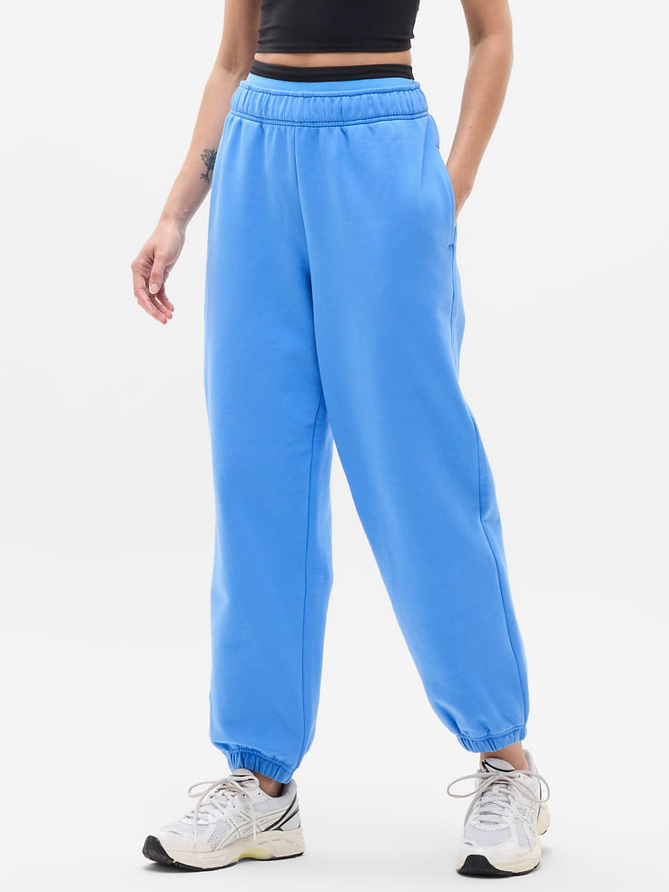 Image 1 of 5, FOR: Lounge and everyday movement, FEEL: Plush stretch fleece has a soft, brushed interior, FAVE: Matches back to the Forever Fleece collection for the perfect cozy set, Product #891669