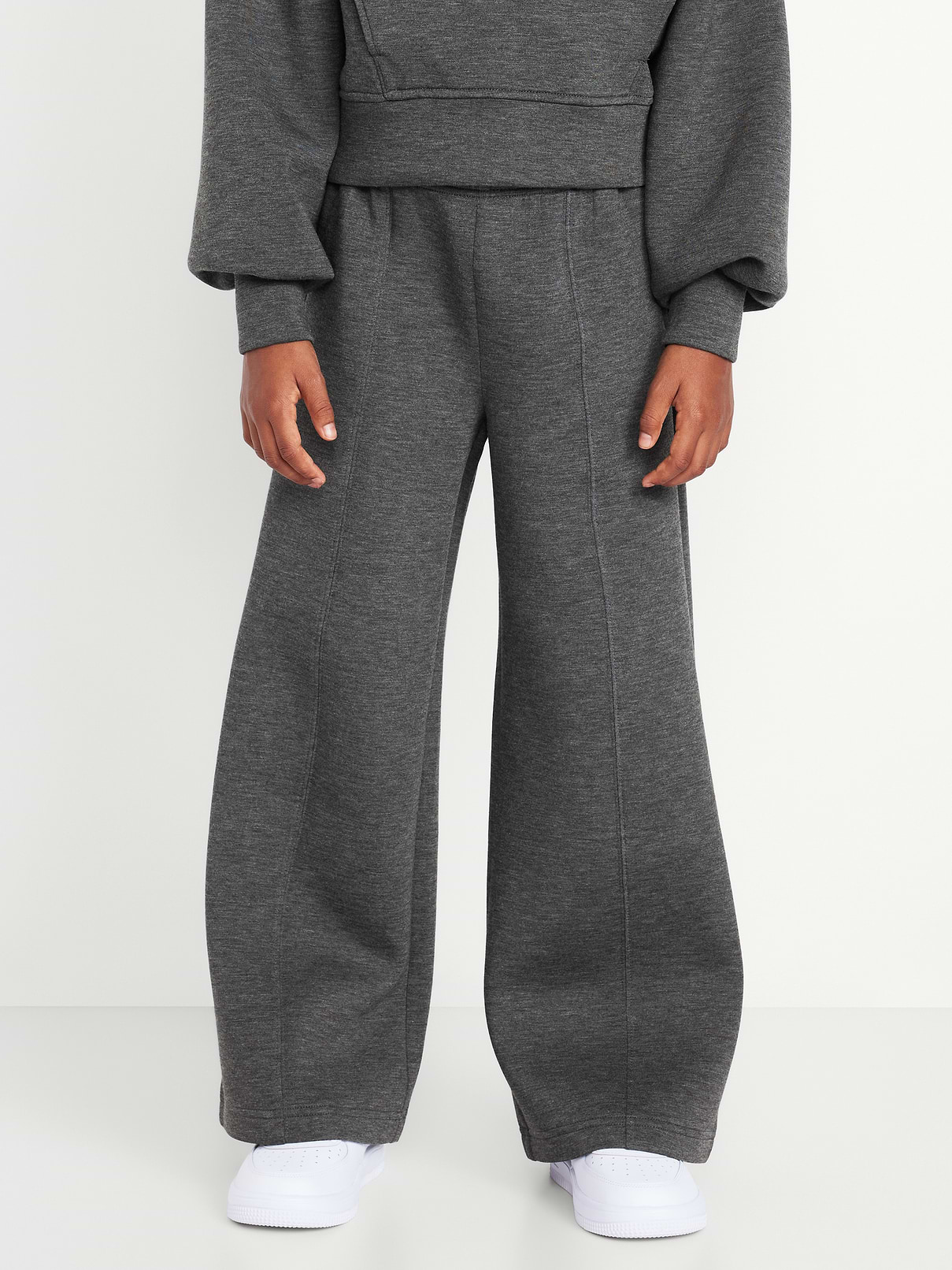 L'image numéro 1 présente Pantalon jambe large à taille haute en molleton raffiné pour fille