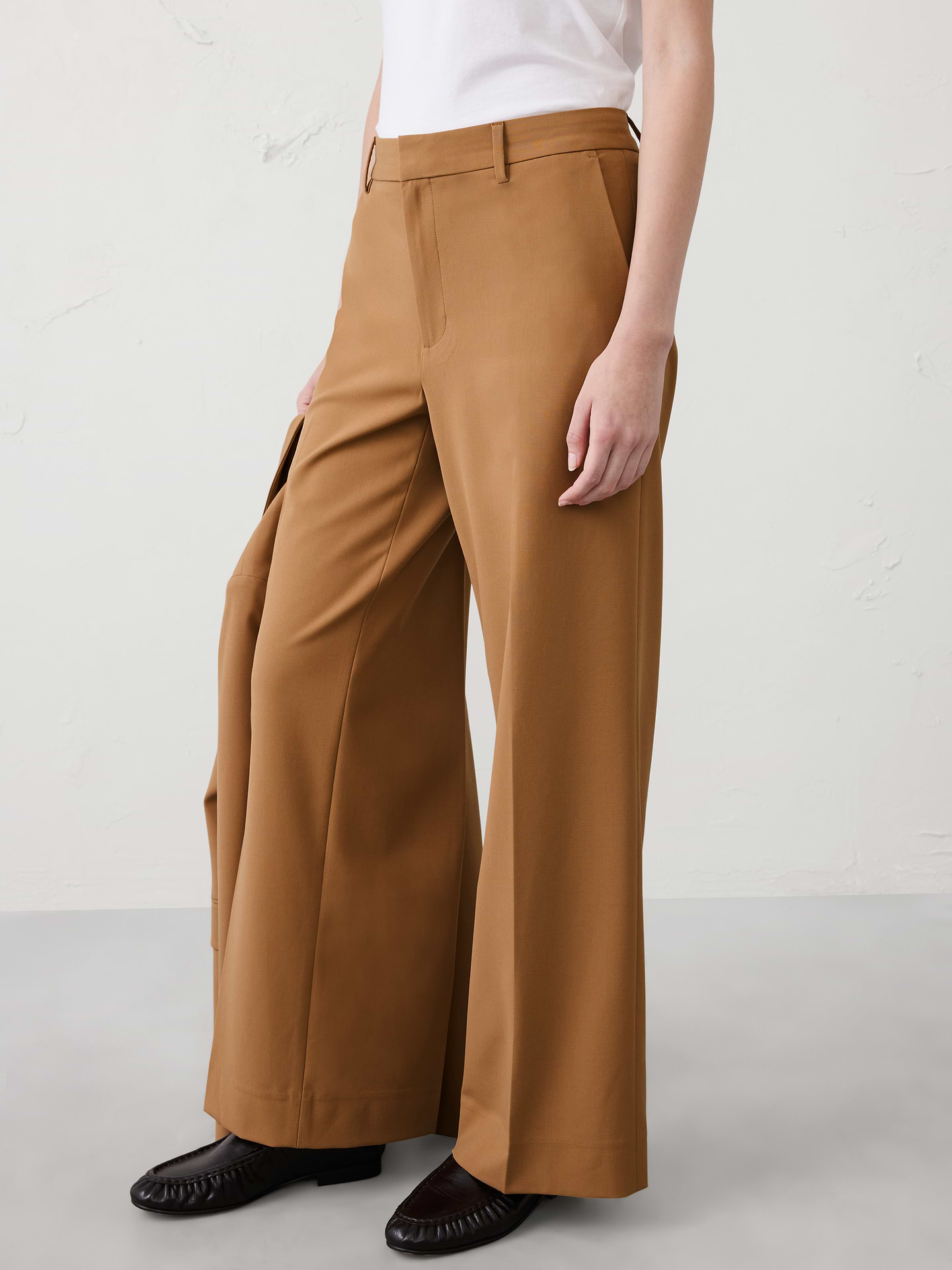 Image number 3 showing, Wide-Leg High-Rise Sculpted Trouser