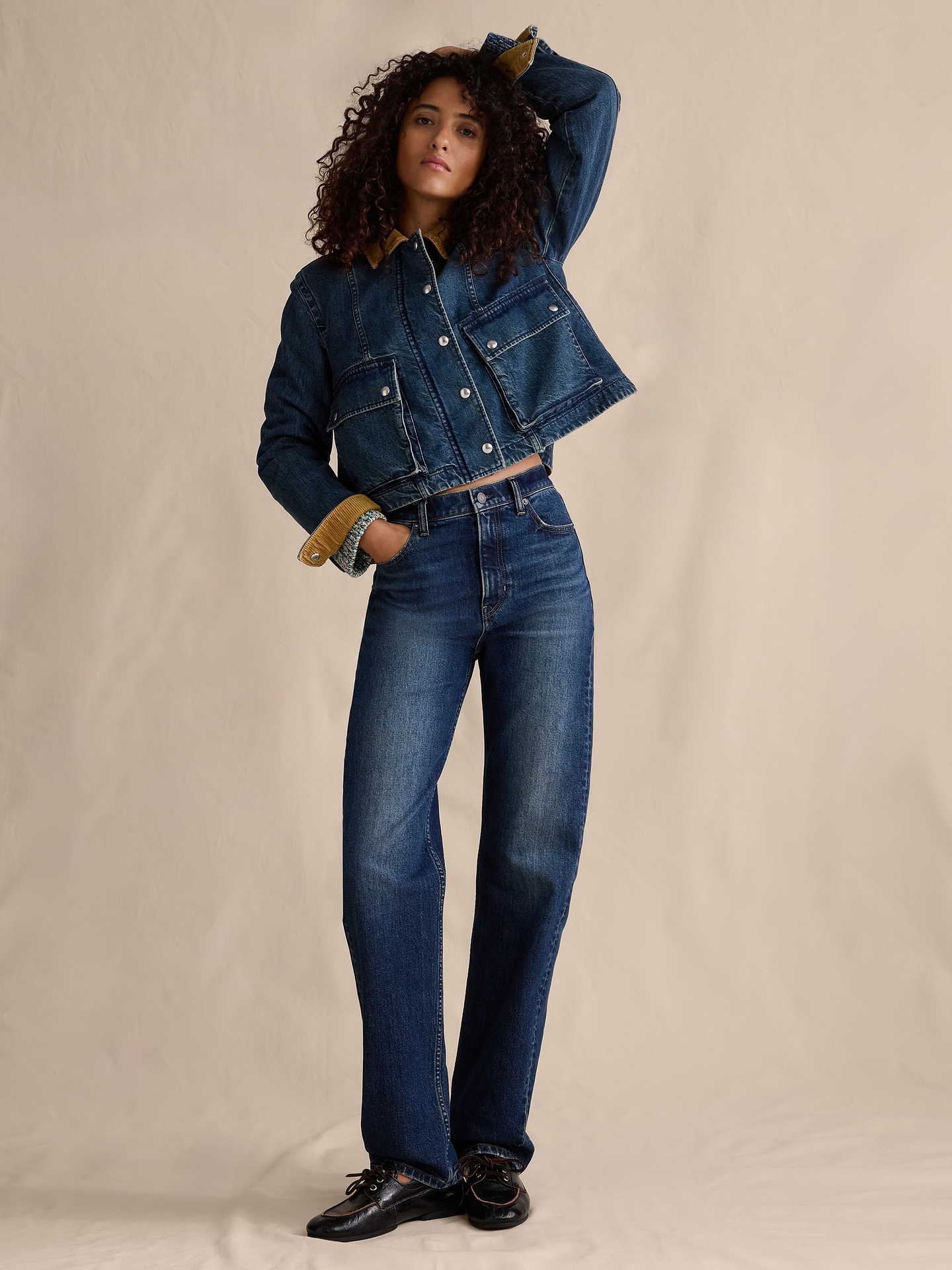 L'image numéro 1 présente Jean droit à taille haute des années 90