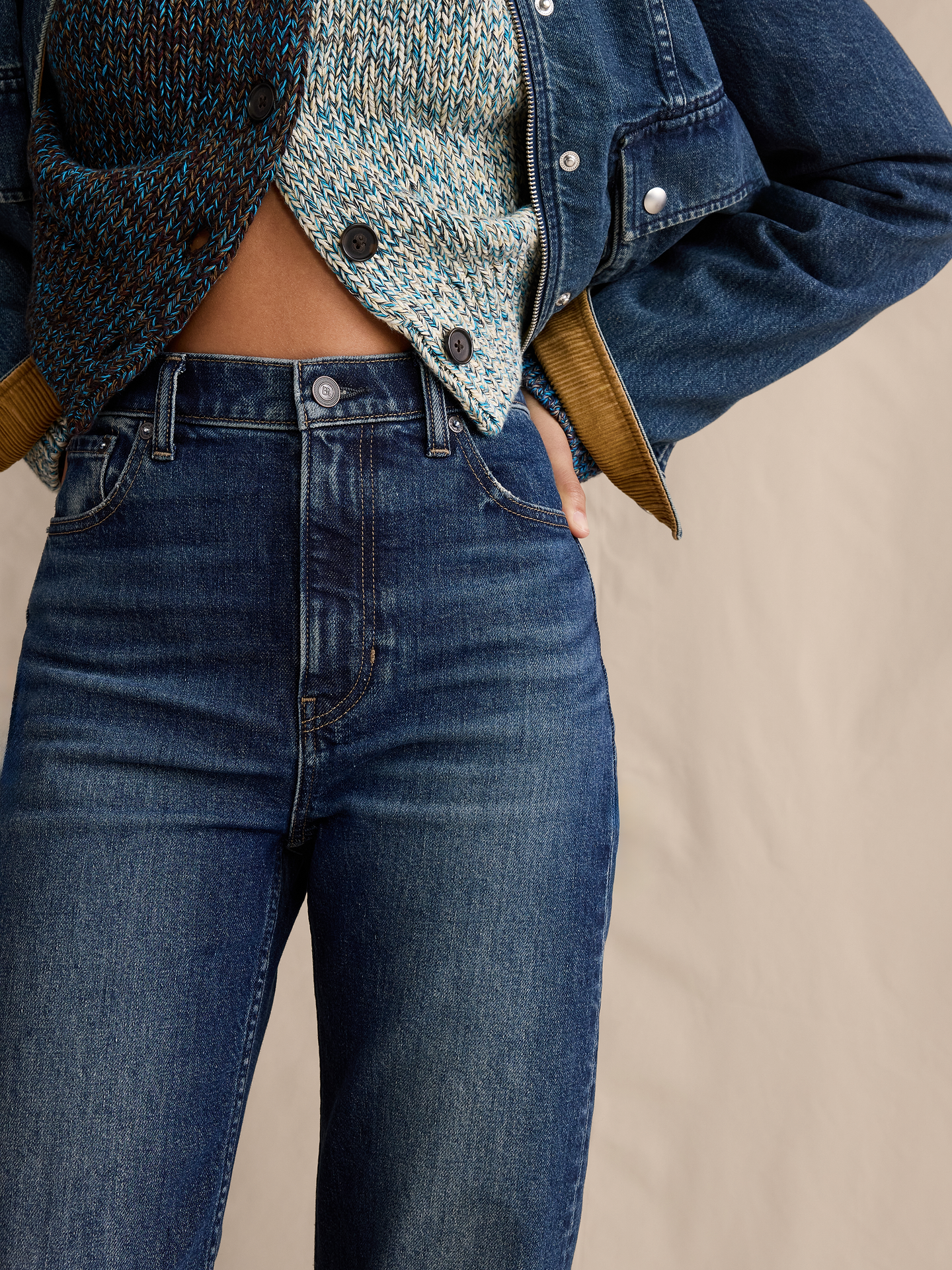 L'image numéro 4 présente Jean droit à taille haute des années 90