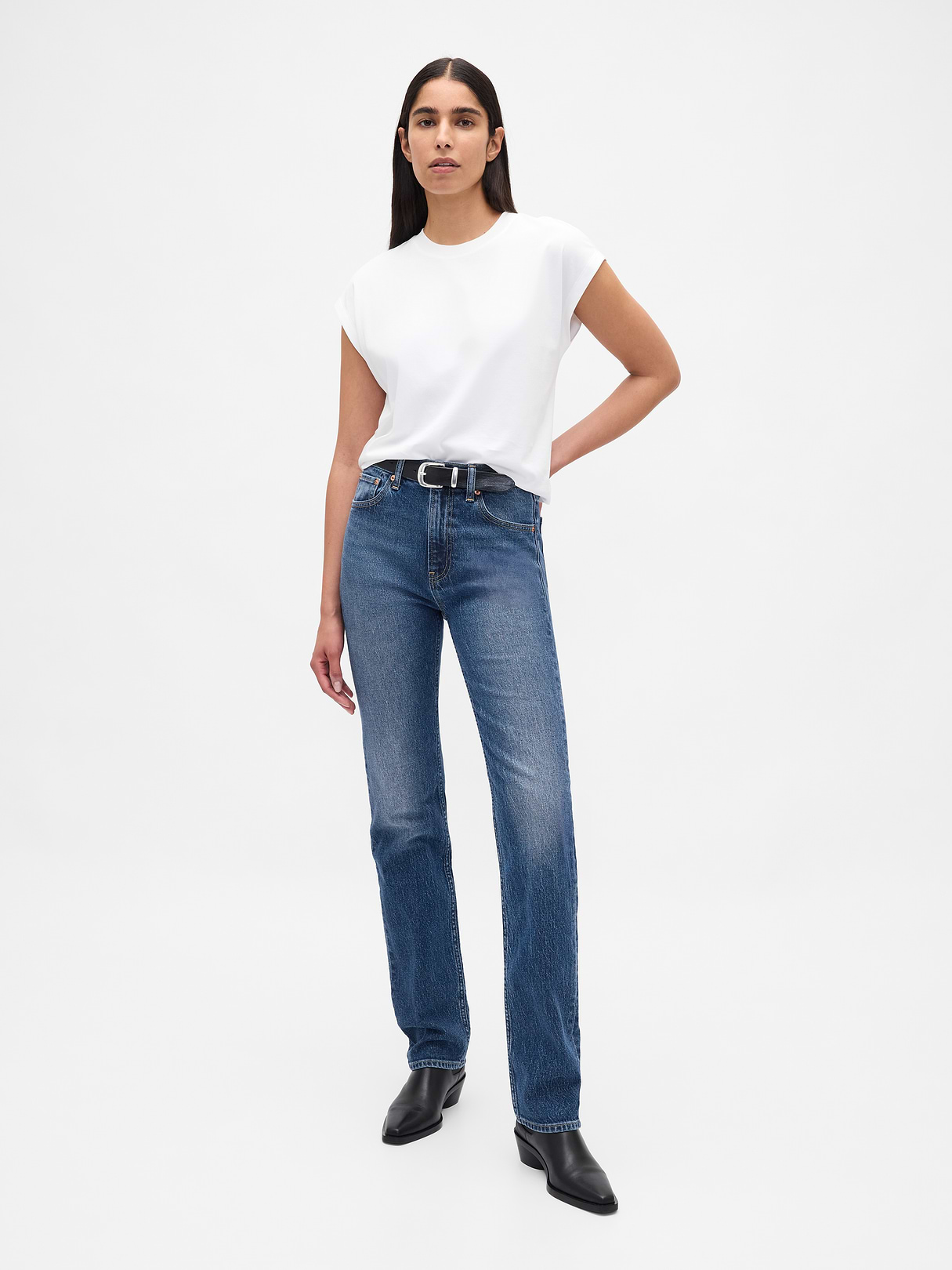 High Rise ’90s Slim Straight Jeans - Medium wash by Gap