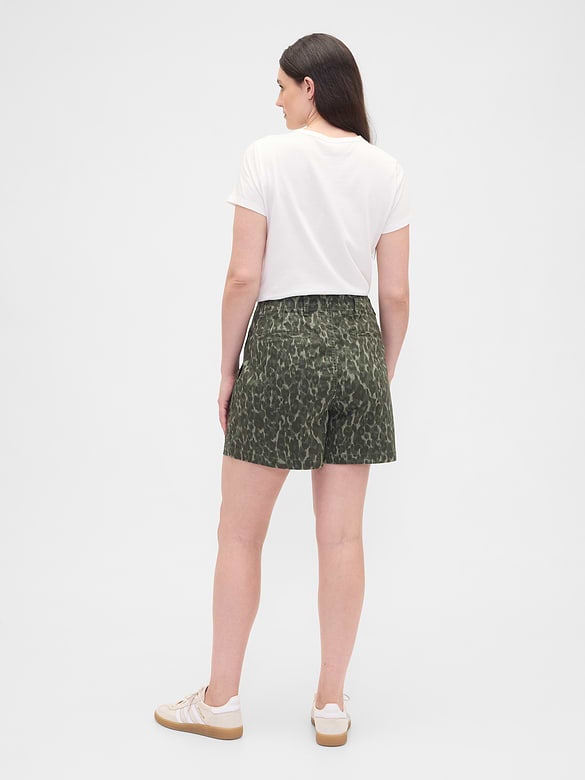 5" Mid Rise Downtown Khaki Shorts