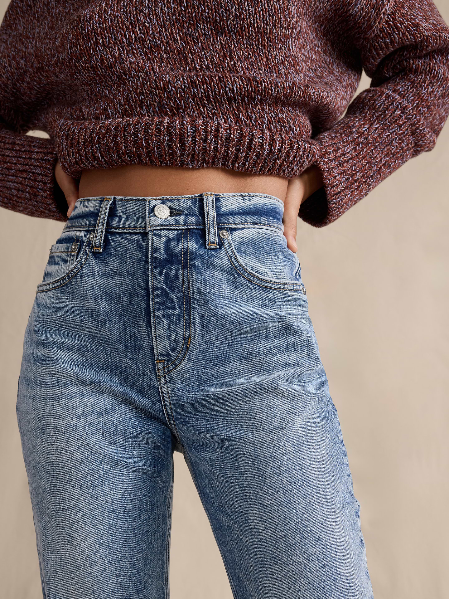 L'image numéro 3 présente Jean semi-évasé à taille haute