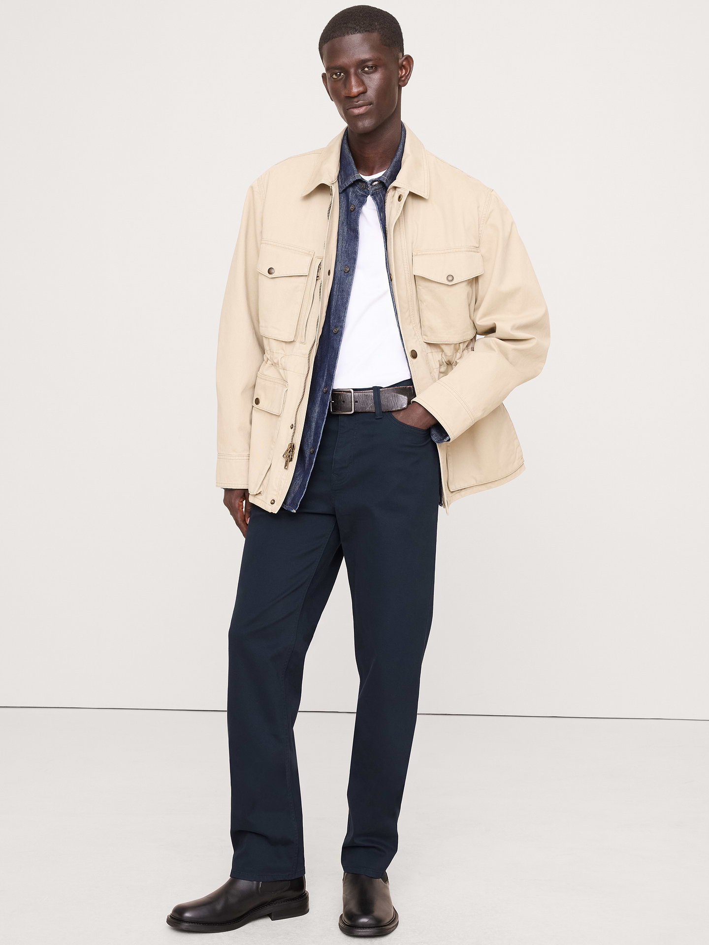 L'image numéro 1 présente Pantalon Voyageur 2.0 à coupe droite