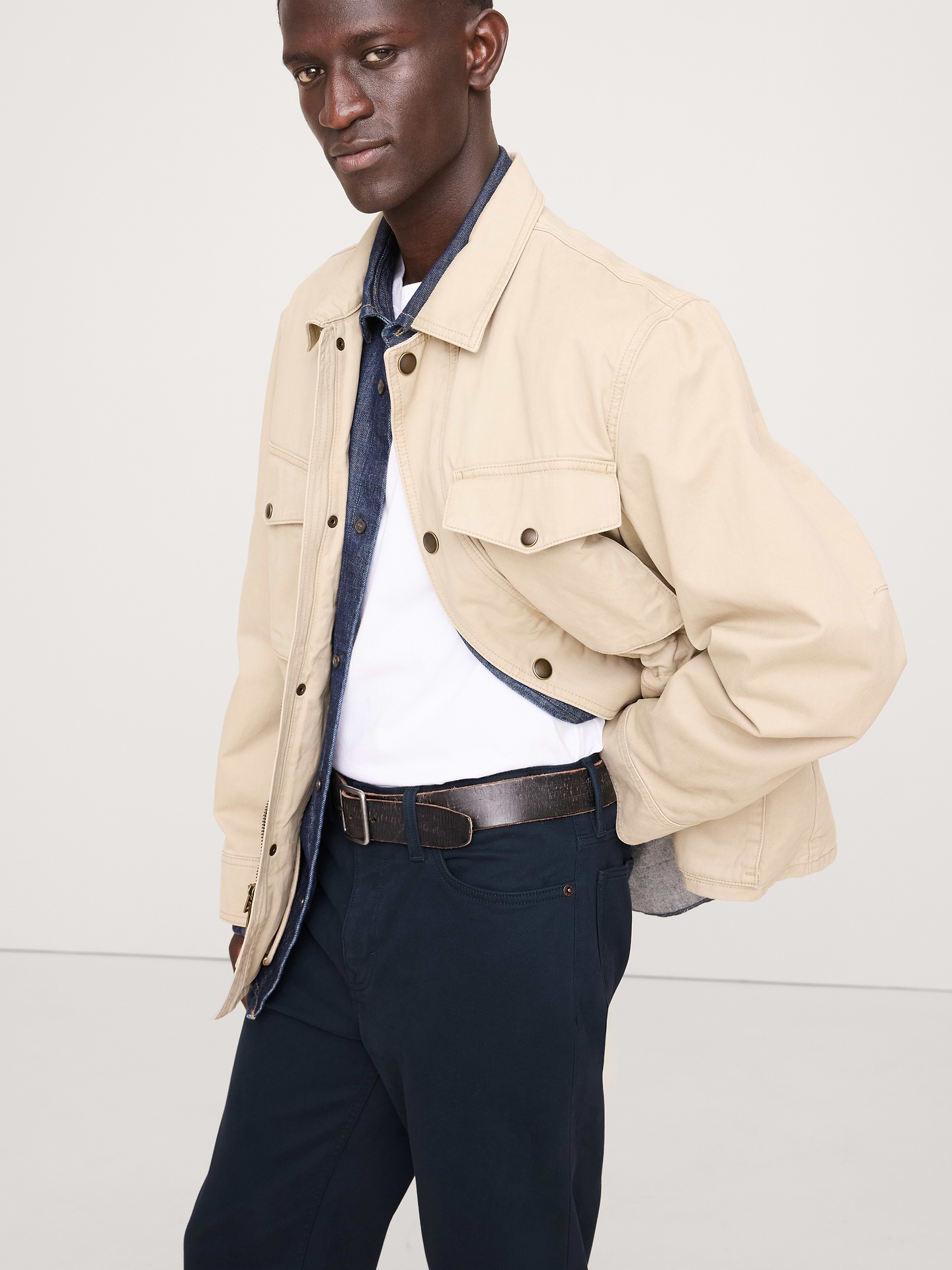 L'image numéro 6 présente Pantalon Voyageur 2.0 à coupe droite