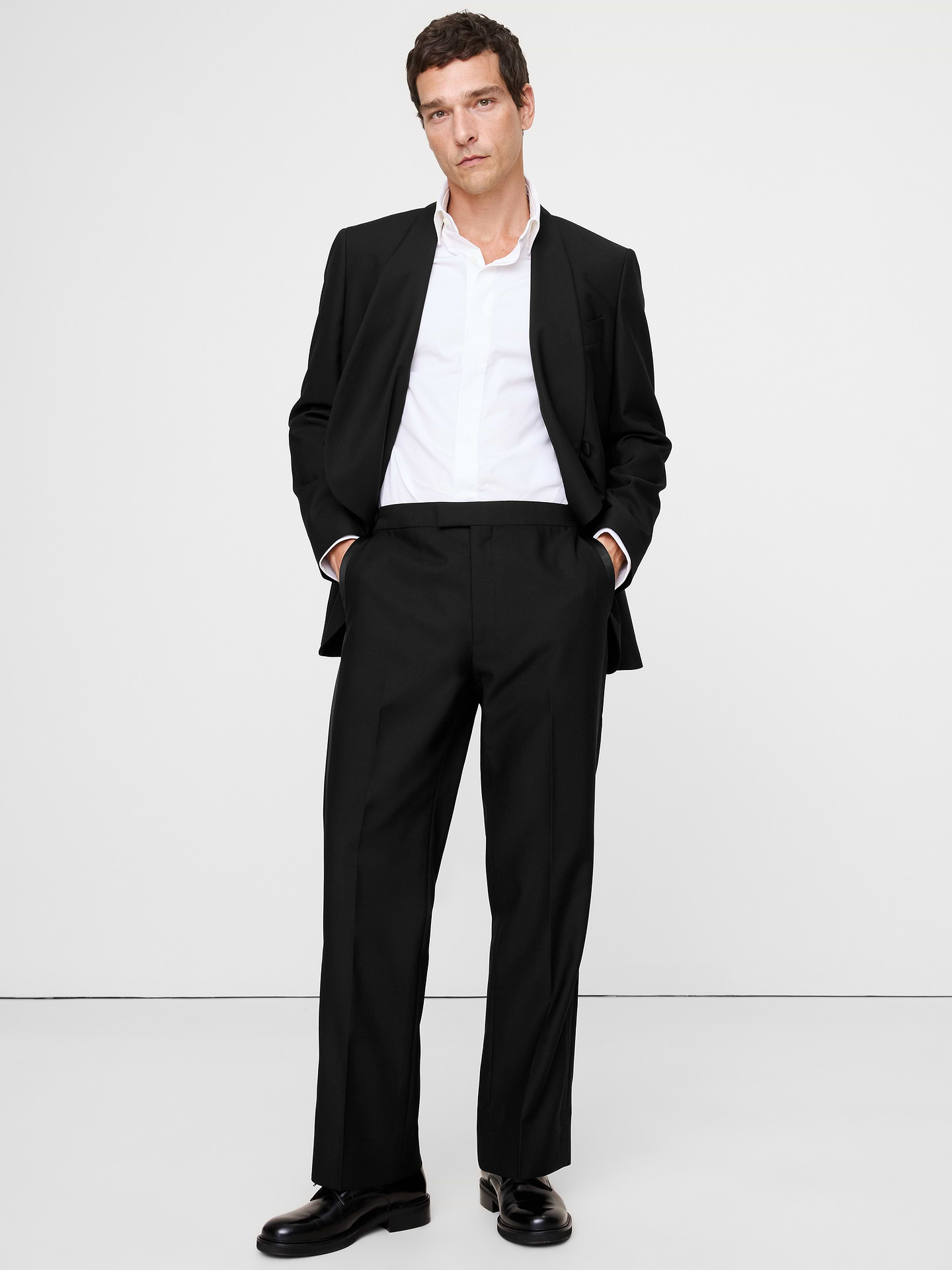 L'image numéro 1 présente Pantalon de smoking droit en laine italienne barathéa