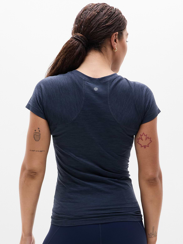 Momentum Seamless Tee