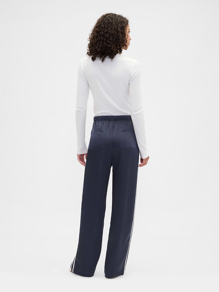 Image number 4 showing, Relaxed Satin Straight-Leg Crop Pants