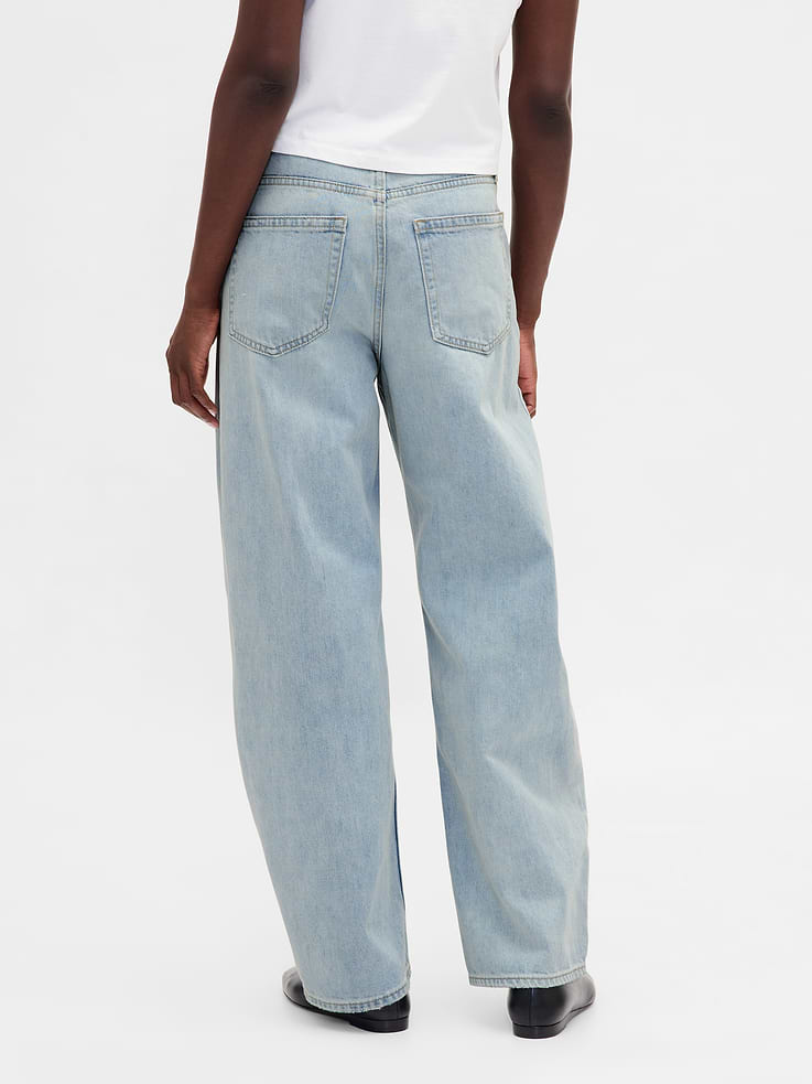 Image number 4 showing, High Rise Barrel Jeans