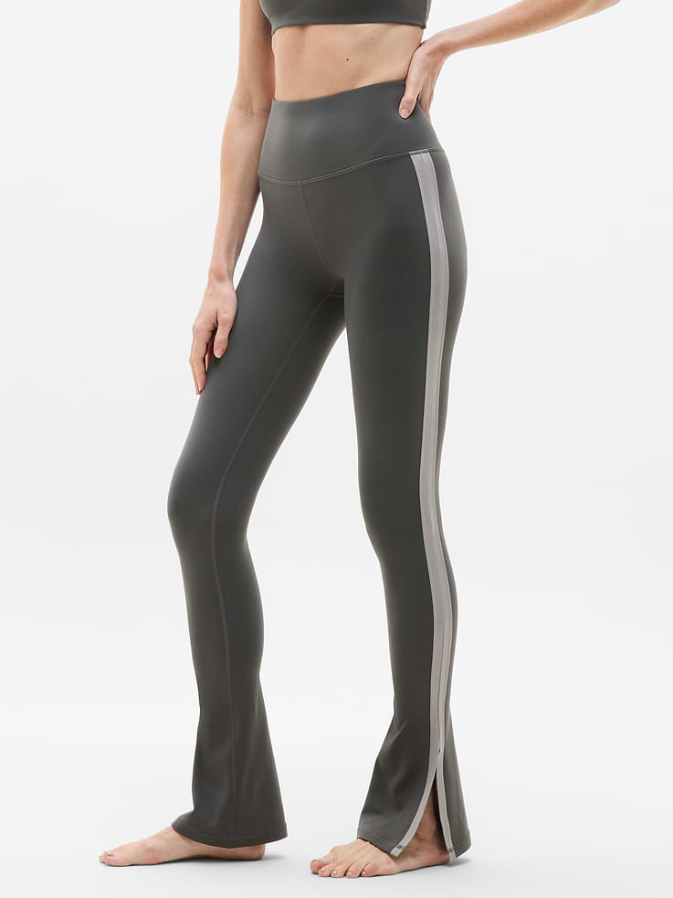 Image 1 of 7, FOR: Your yoga flow and sessions in the studio, FEEL: Powervita fabric is buttery soft with support that feels like a gentle hug, FAVE: Unpinchable three-layer waistband with mesh inner lining streamlines and supports, Back drop-in pocket to stash your essentials, Made with our customer-obsessed, second-skin Powervita fabric, our yoga leggings/pants are designed for your ultimate distraction-free practice, Product #770962
