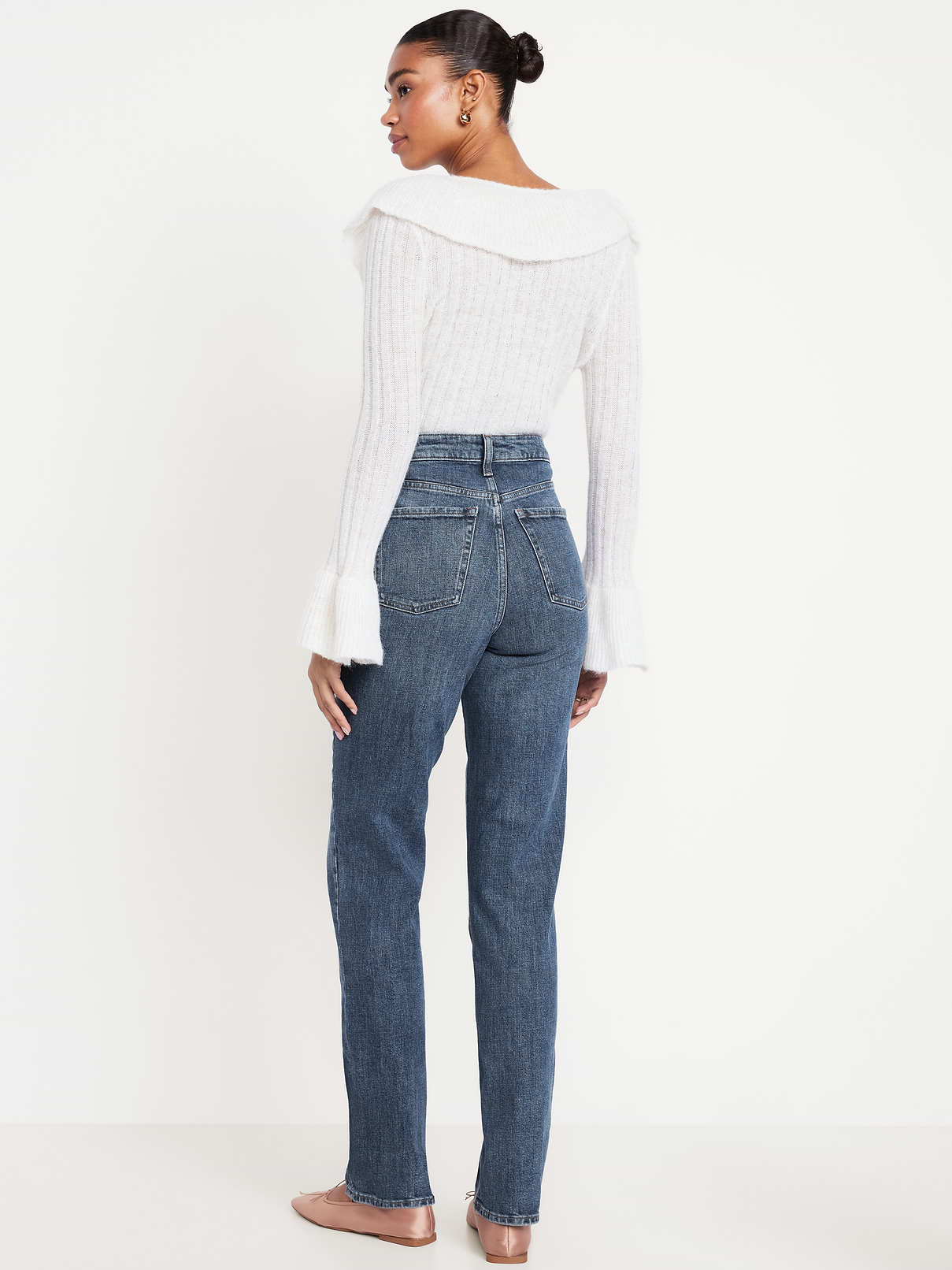 L'image numéro 3 présente Jean droit à taille très haute