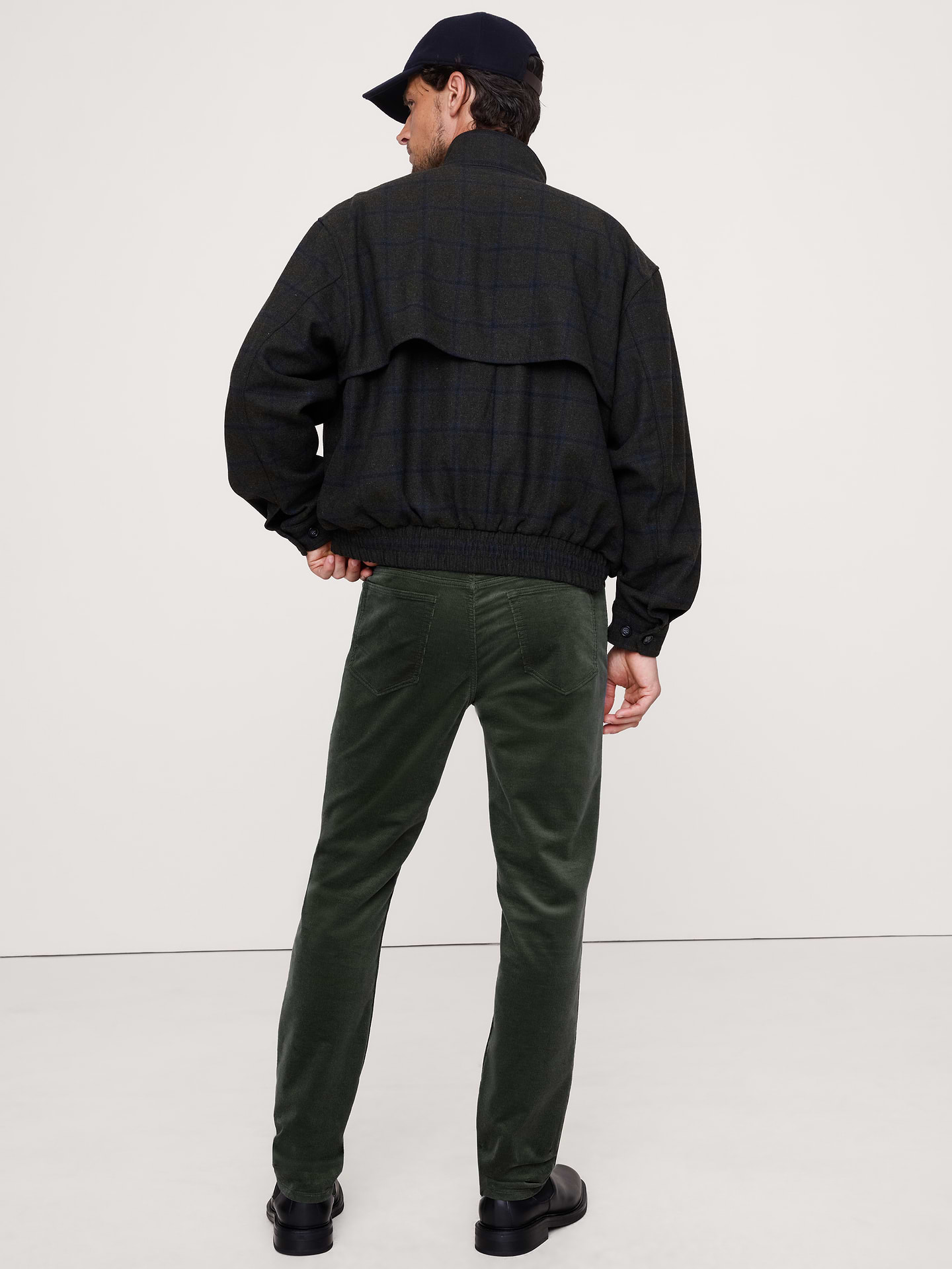 L'image numéro 5 présente Pantalon Voyageur étroit en velours côtelé