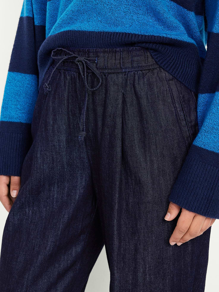 Image number 5 showing, High-Waisted Billie Straight Ankle Trouser