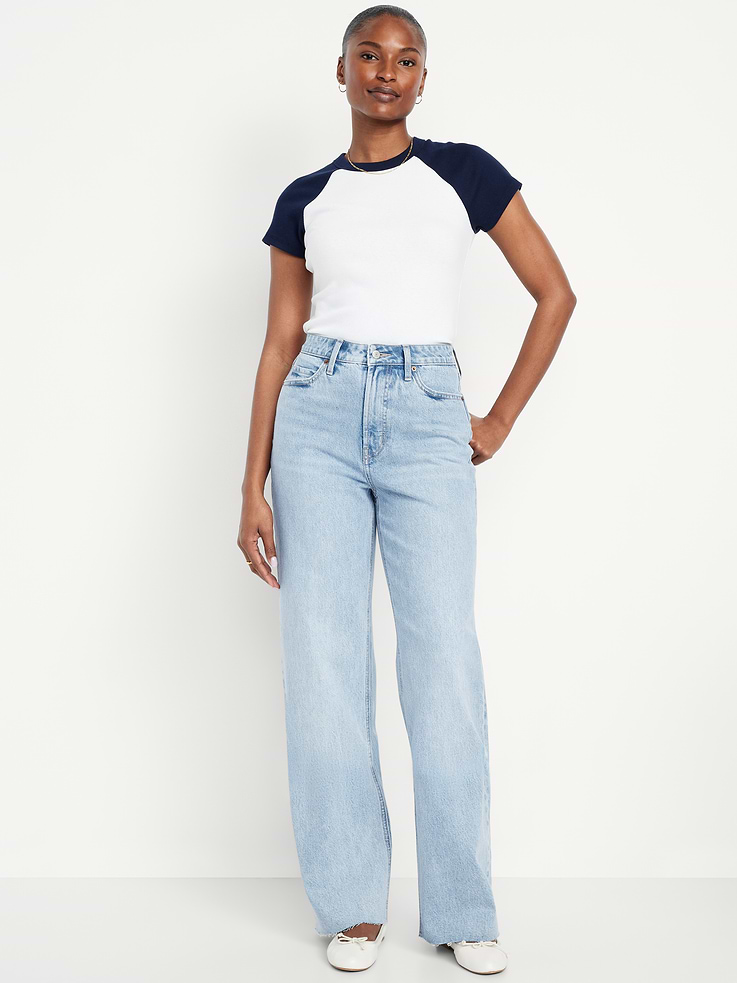 L'image numéro 1 présente Jean profilé à jambe large et à taille très haute