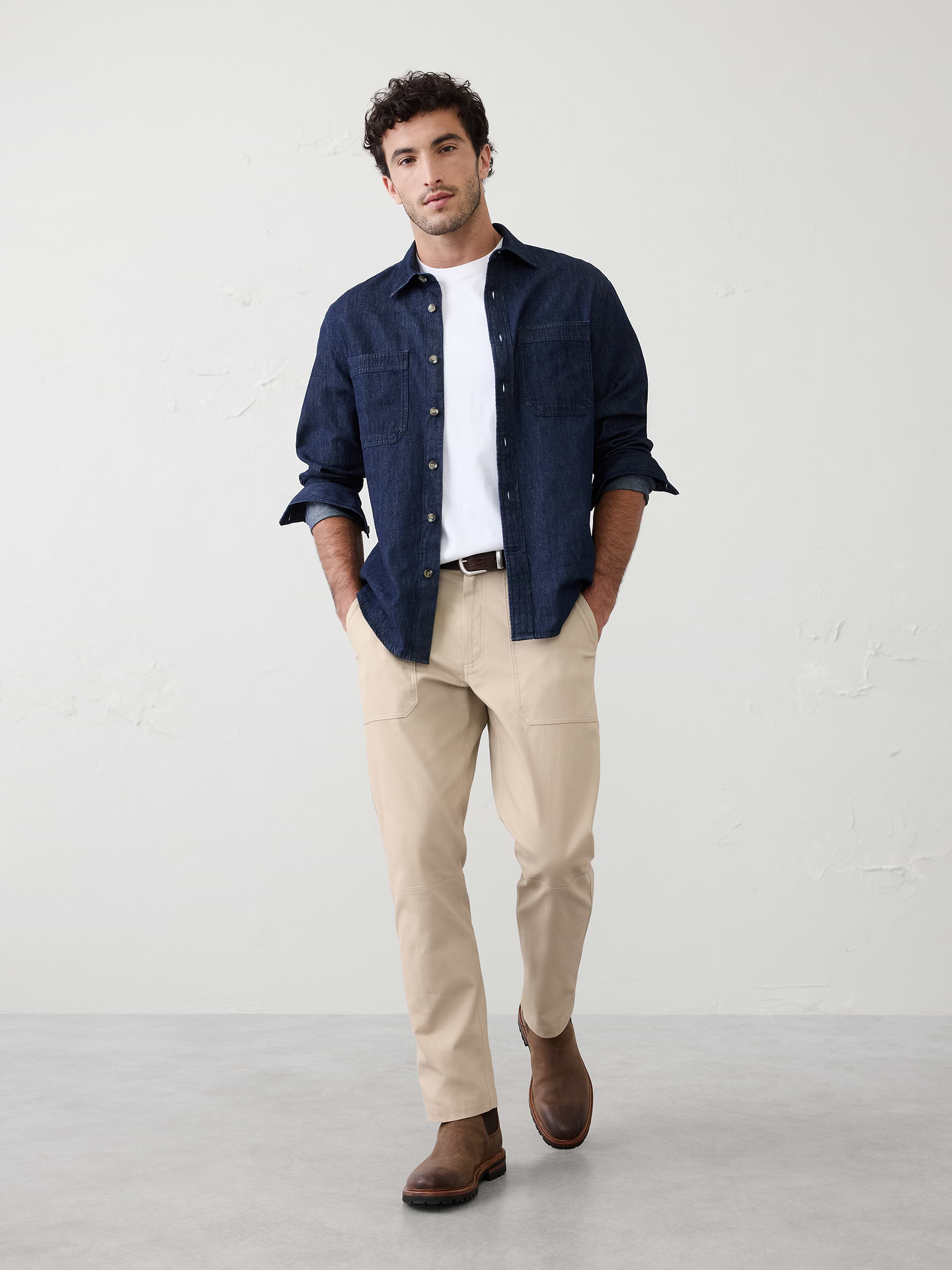 Image 1 of 1, Introducing our Utility Pant, available in two versatile fabrications: rugged dobby cotton twill and indigo-washed Travel denim. Designed for everyday ease, featuring a half-back elastic waistband—combining comfort, function, and a ready-for-anything attitude., Button closure with zip fly. Belt loops., Internal draw cord at waist., Elasticated back waistband., Angled front patch pockets. Back patch pockets., Utility pocket on left leg., Made exclusively for Banana Republic Factory., Product #781651