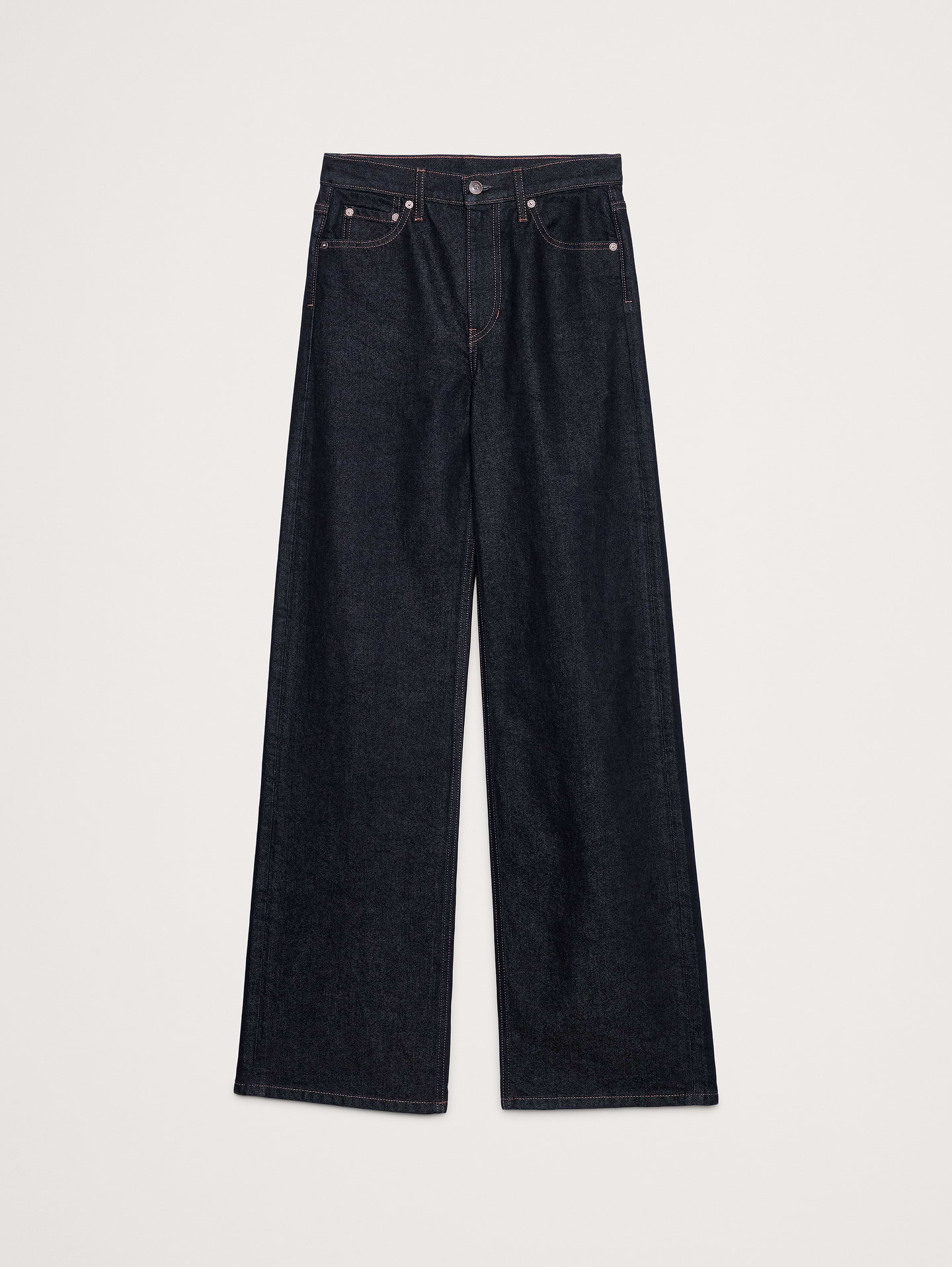 L'image numéro 5 présente Le célèbre jean classique à jambe large