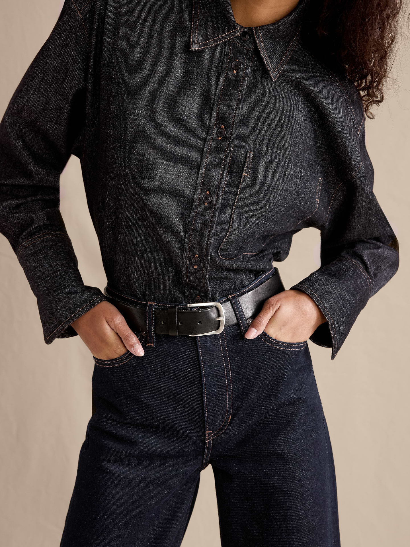 L'image numéro 3 présente Le célèbre jean classique à jambe large