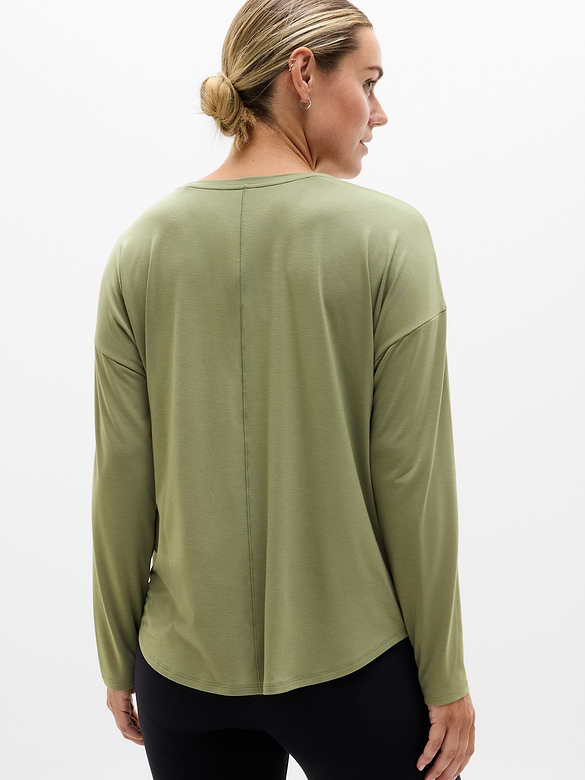 Move With Ease Top