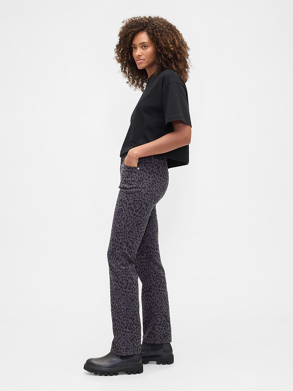 High Rise '90s Slim Straight Leopard Print Jeans