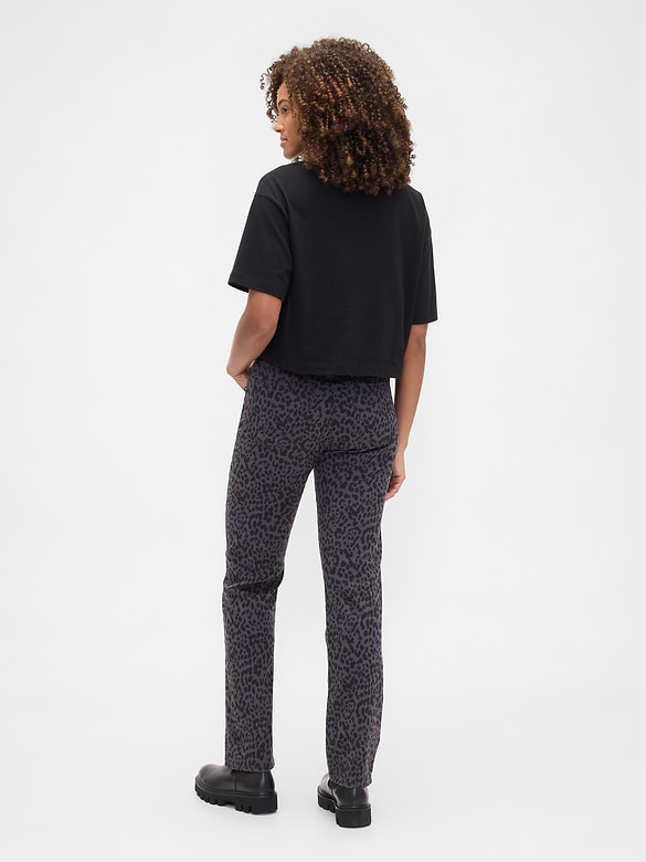 High Rise '90s Slim Straight Leopard Print Jeans
