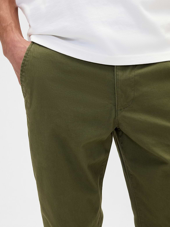 GapFlex Essential Khakis in Slim Fit