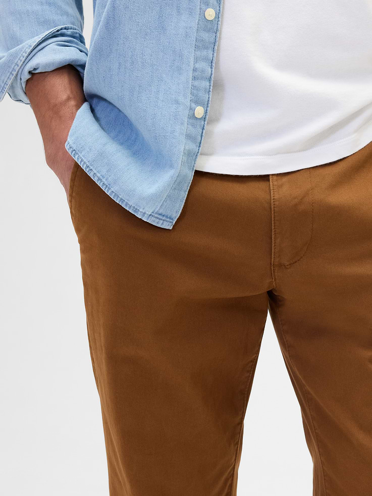 Image 5 of 6, GapFlex Essential Khakis in Slim Fit