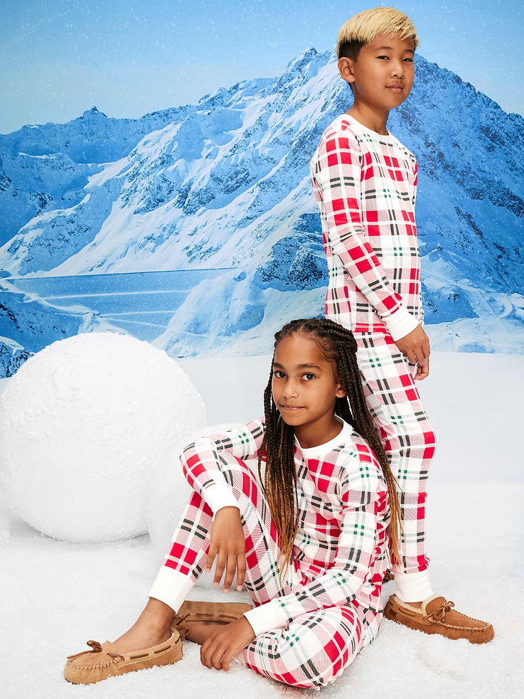 Image number 1 showing, Gender-Neutral Snug-Fit Graphic Pajama Set for Kids