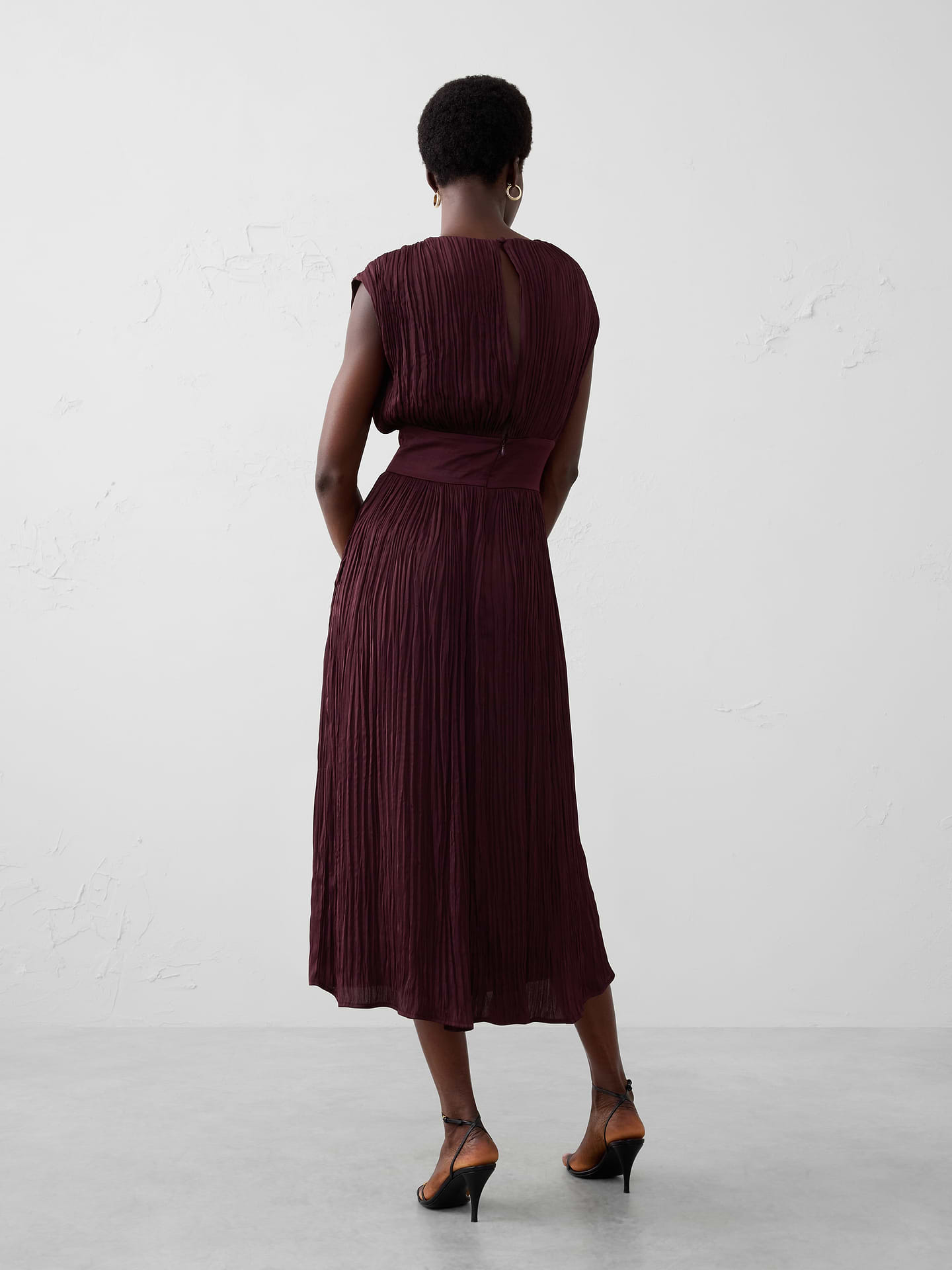 Image number 2 showing, Cap-Sleeve Midi Dress
