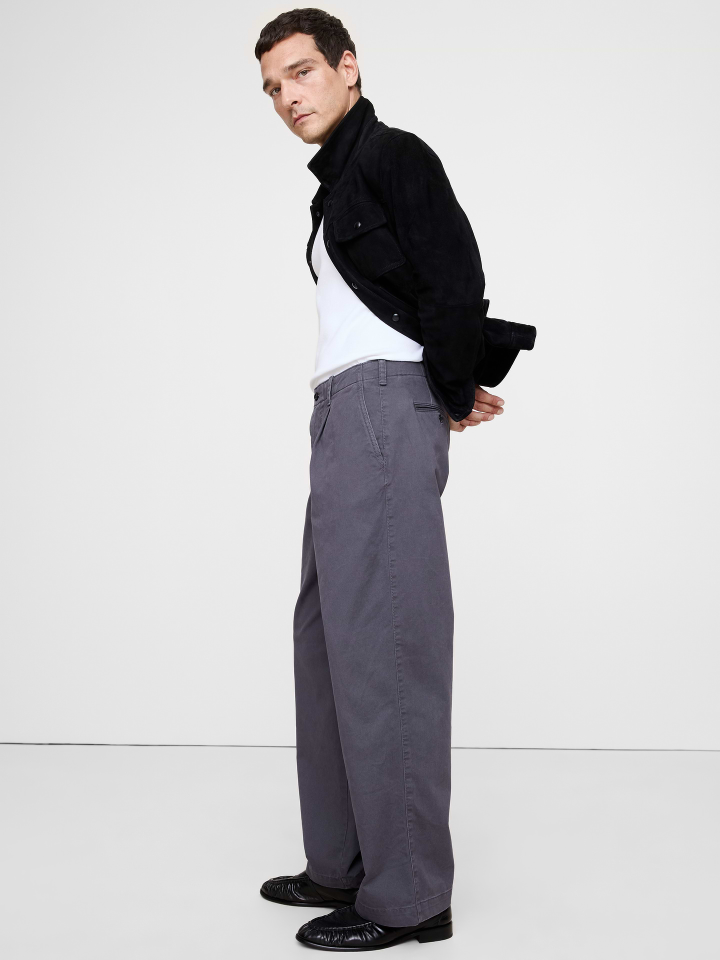 Image number 7 showing, Loose Pleated Chino