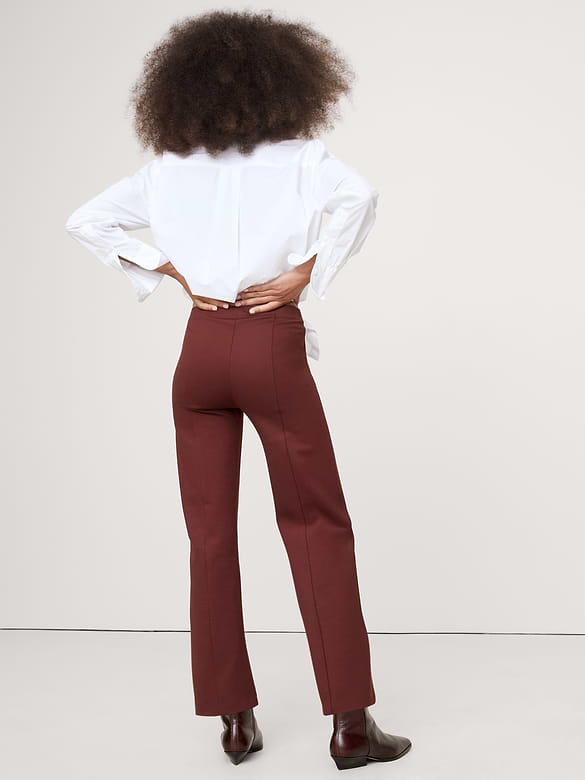 Fitted Everywhere Ponte Ankle Pant