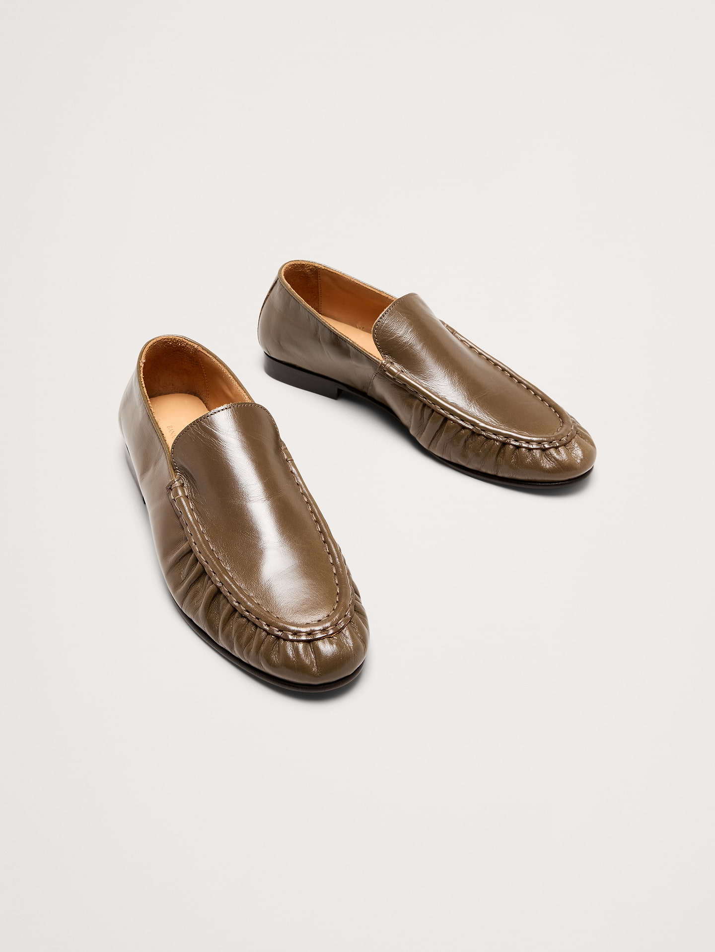 L'image numéro 3 présente Flâneurs en cuir à bout mocassin