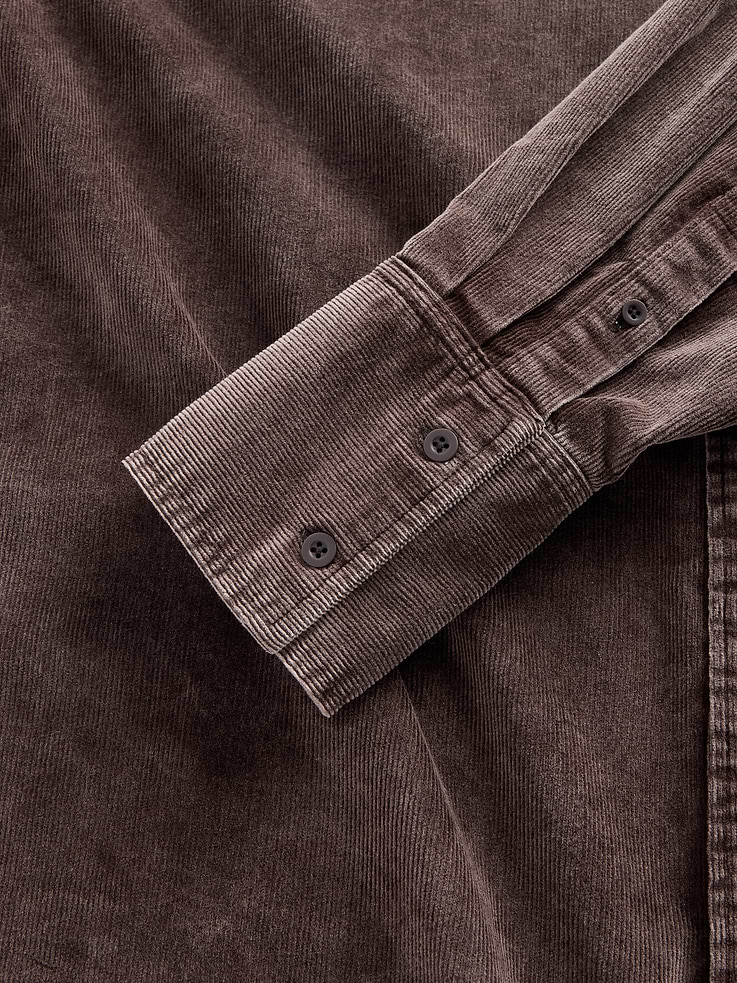 L'image numéro 4 présente Chemise ample en velours côtelé