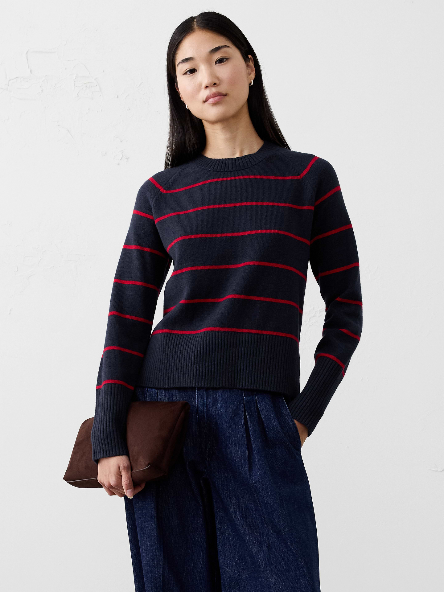 Image 1 of 1, Crew neck. Long sleeves., Ribbed neck, arm cuffs and hem., High-low straight hem., Made exclusively for Banana Republic Factory., Product #789882