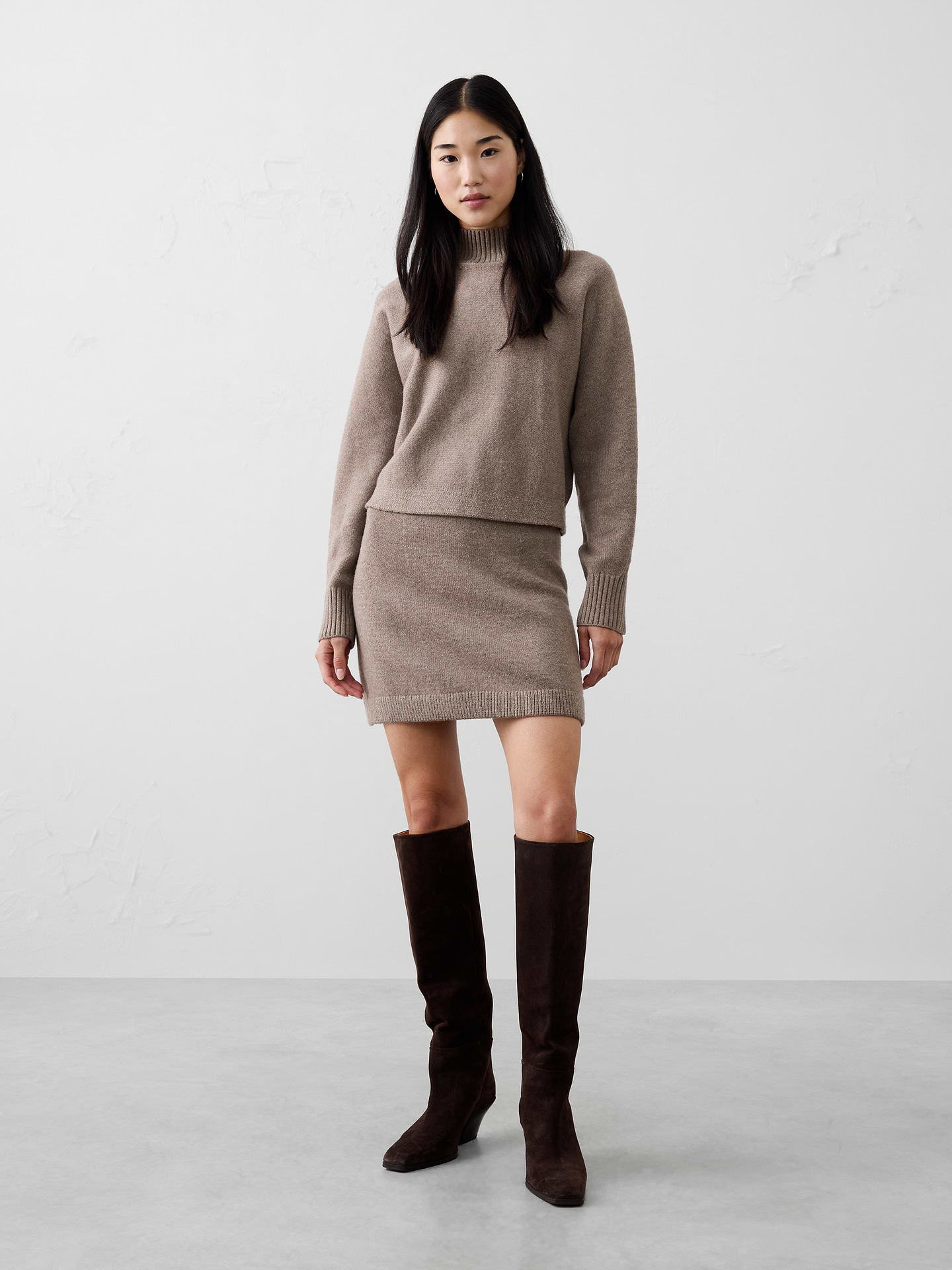 Image 1 of 4, Flat waistband., Pull on skirt., Straight hem., Made exclusively for Banana Republic Factory., Product #813181