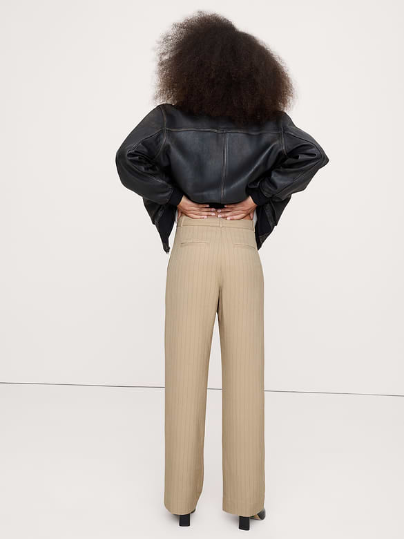 Pantalon drapé en sergé à taille mi-basse, à plis et jambe large Soho