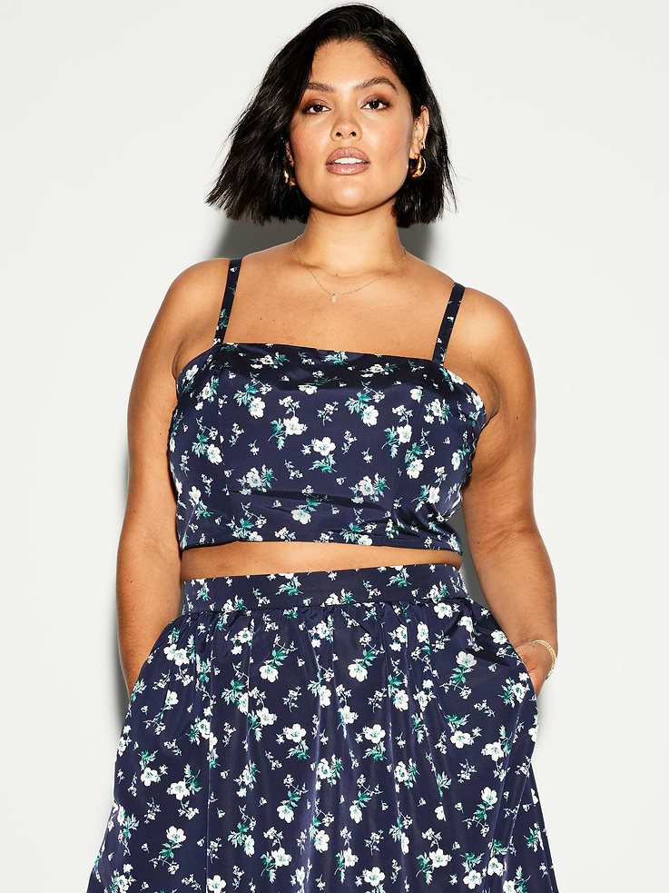 Image 9 of 10, The Occasion by Old Navy Taffeta Cropped Tank Top