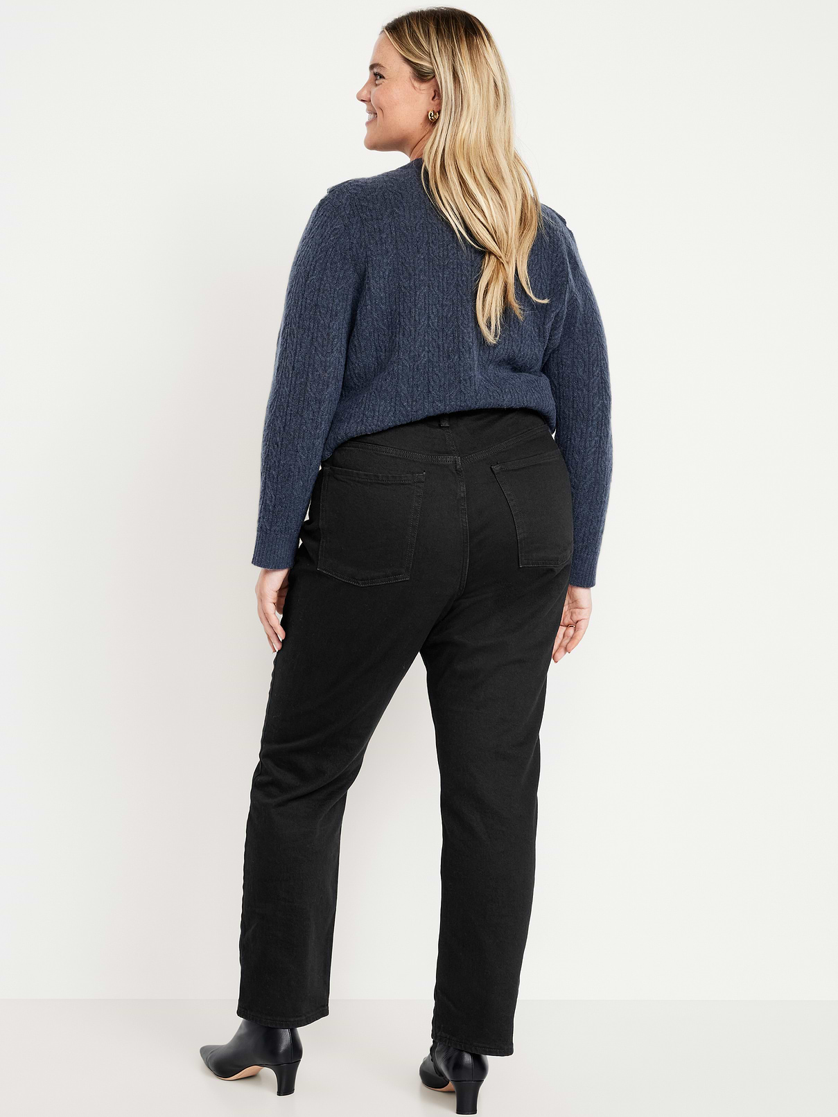 L'image numéro 7 présente Jean droit à taille très haute