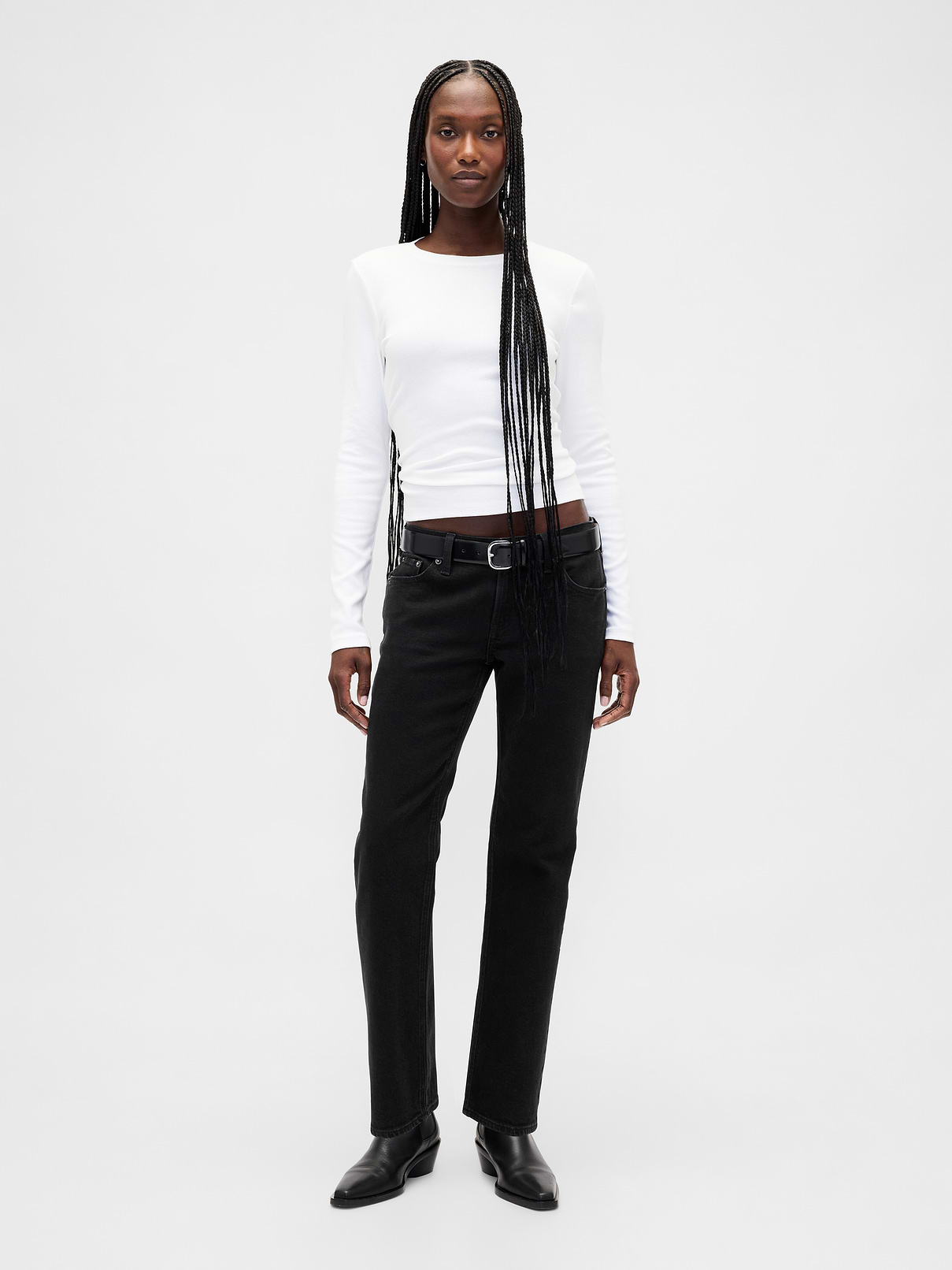 Low Rise '90s Slim Straight Jeans