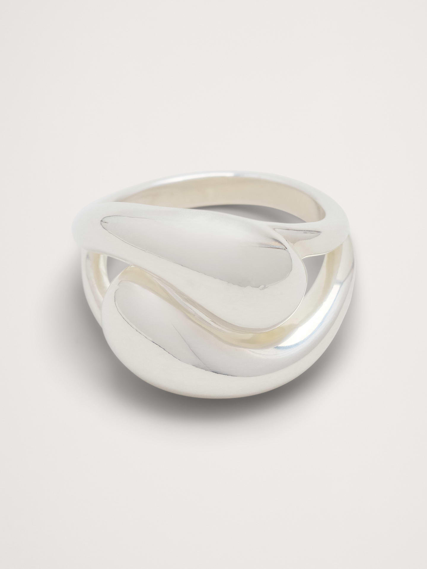 L'image numéro 1 présente Bague dualité