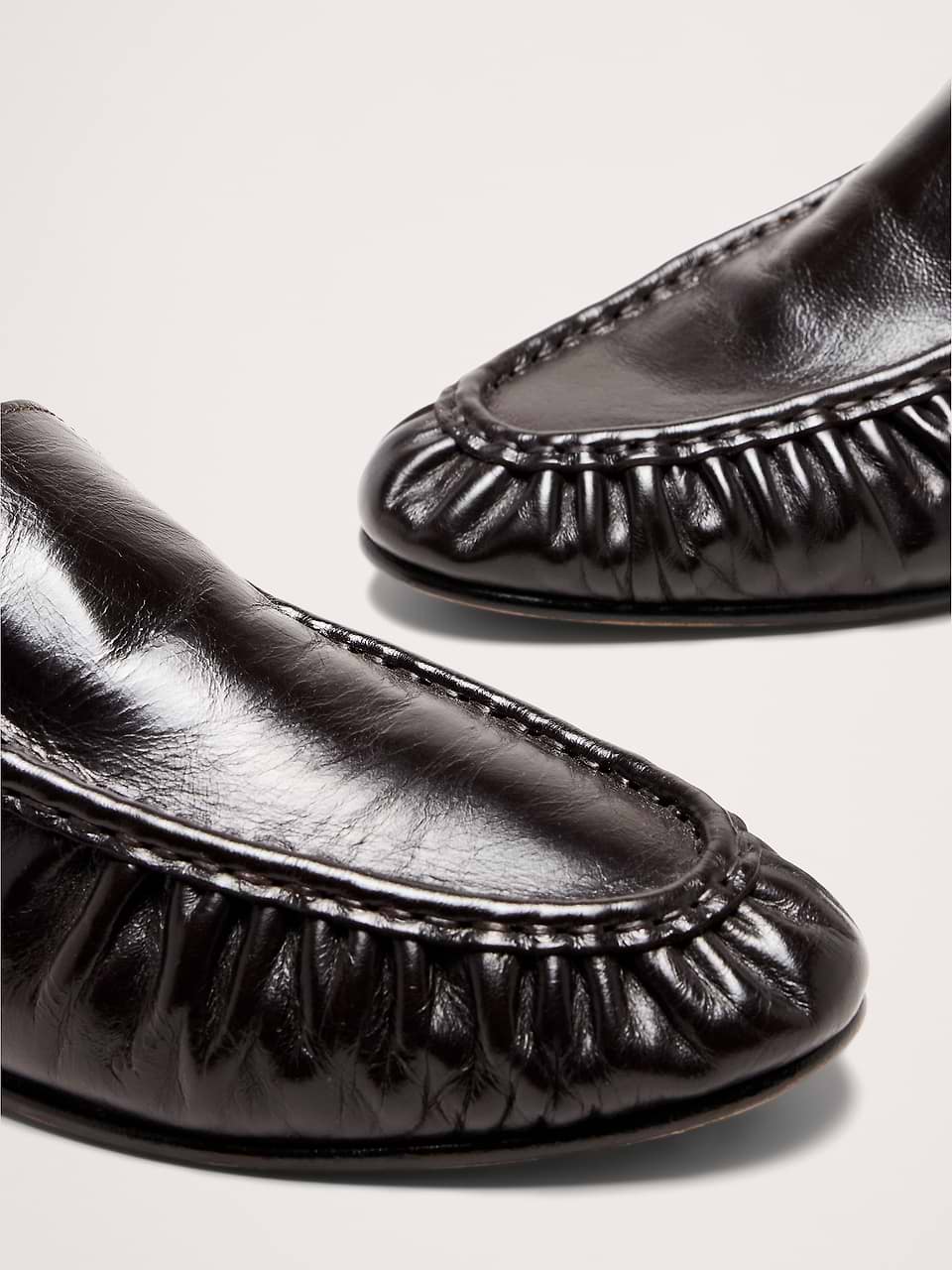 NWOB Banana Republic Leather Moc Toe Black Loafer Sz 9 1/2. Leather Moc-Toe Loafer | Banana Republic main image 3