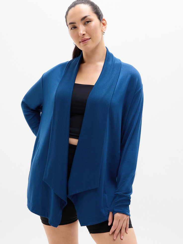 Image 1 of 6, FOR: Layering up to and from your workout, FEEL: Nirvana is the softest fabric imaginable, FAVE: Side pockets stash your essentials, Thumbholes hold sleeves in place and keep warmth in, New and improved fit for a modern look, Product #882498