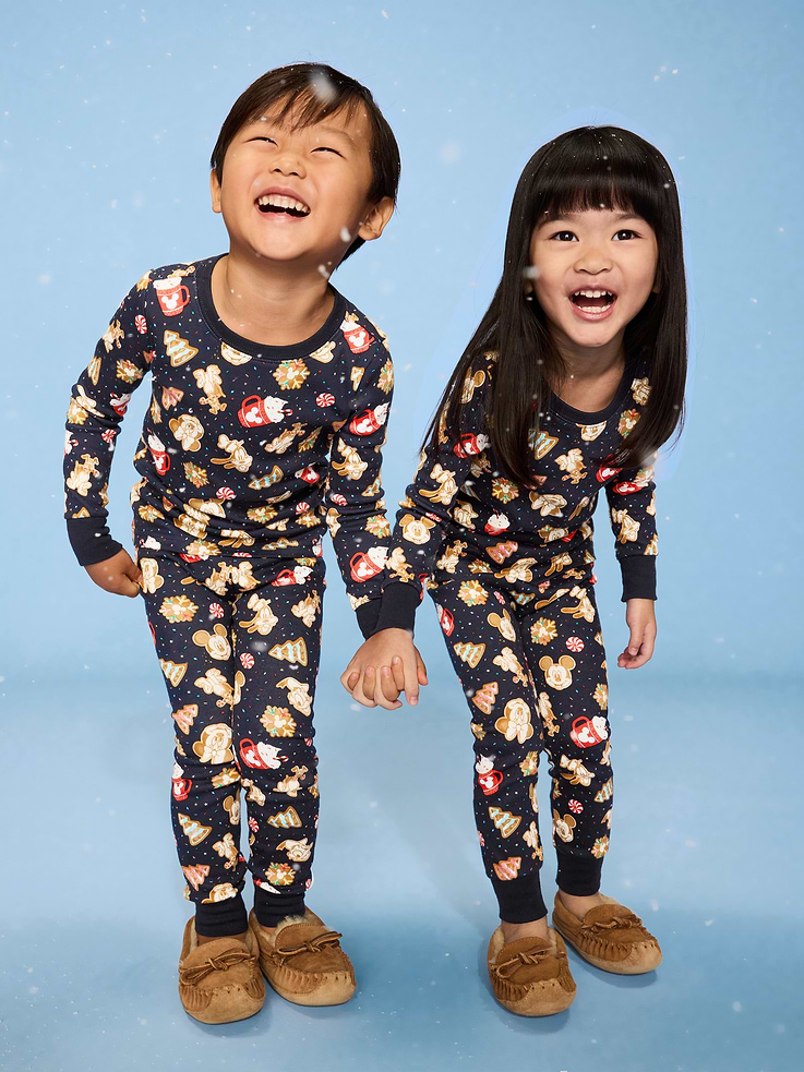 Image number 1 showing, Old Navy x Disney Unisex Graphic Snug-Fit Pajama Set for Toddler & Baby