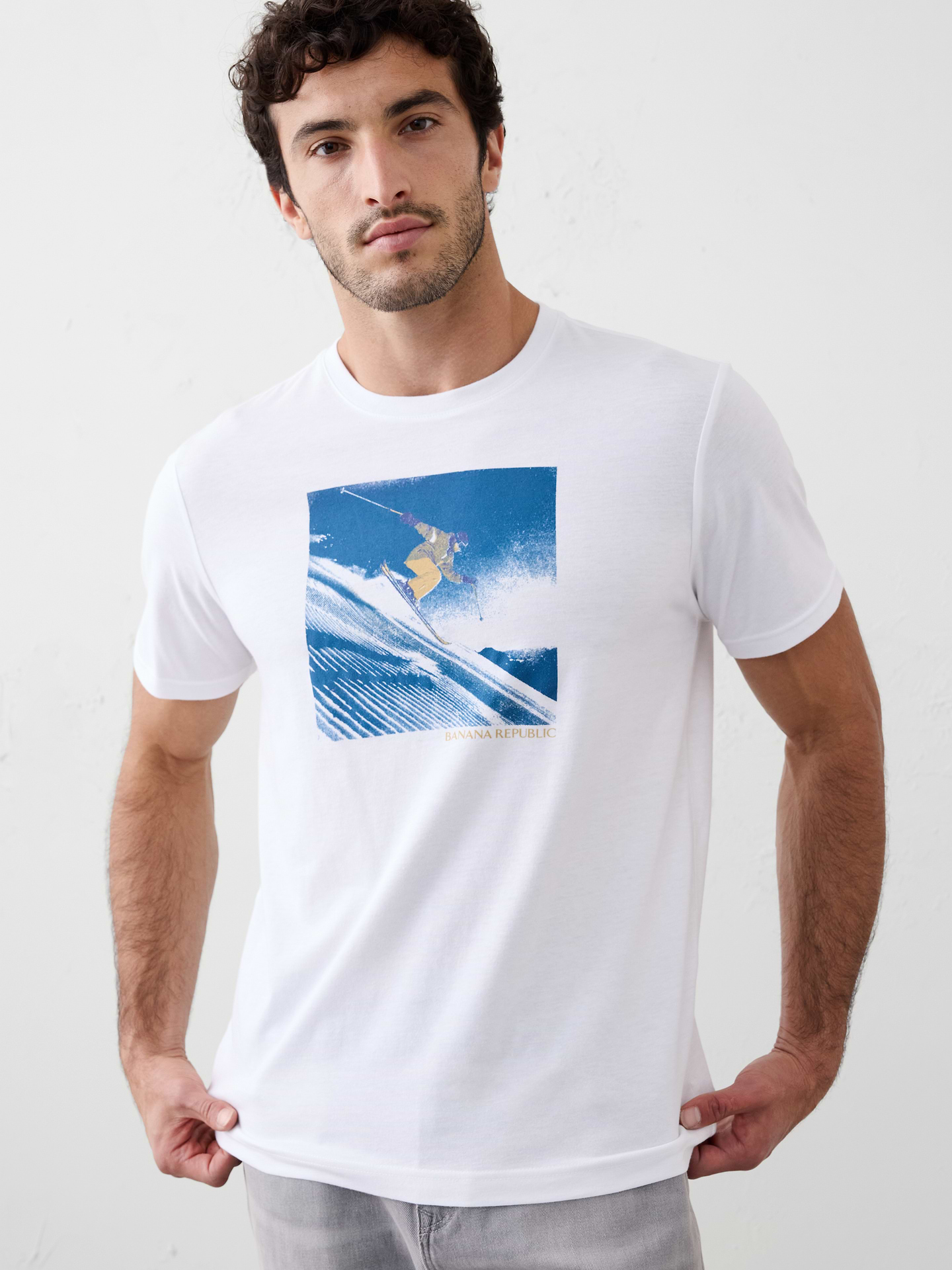 Banana Republic Factory Men's Graphic T-Shirt (White)