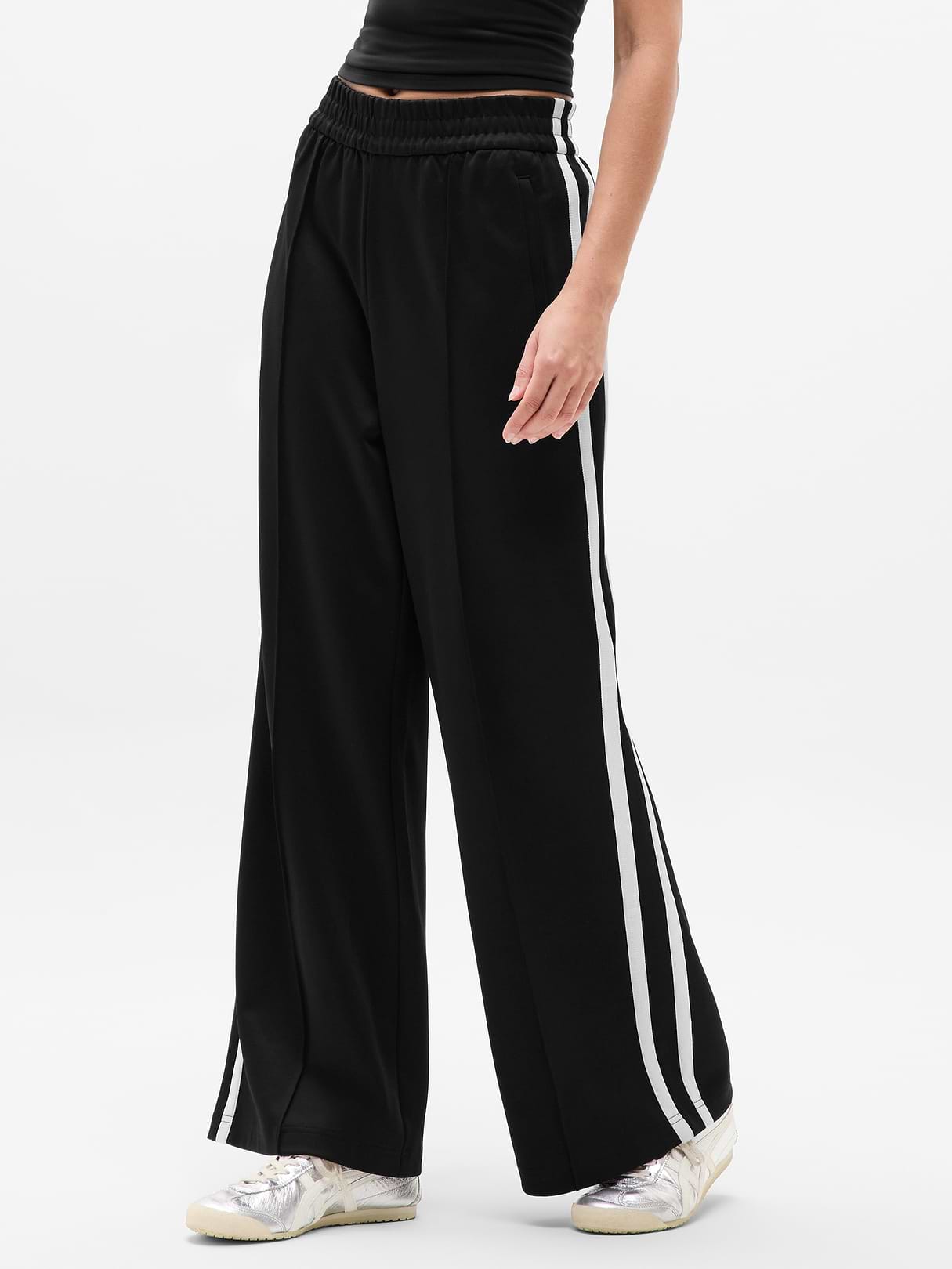 Tempo Mid Rise Wide Leg Track Pant | Athleta