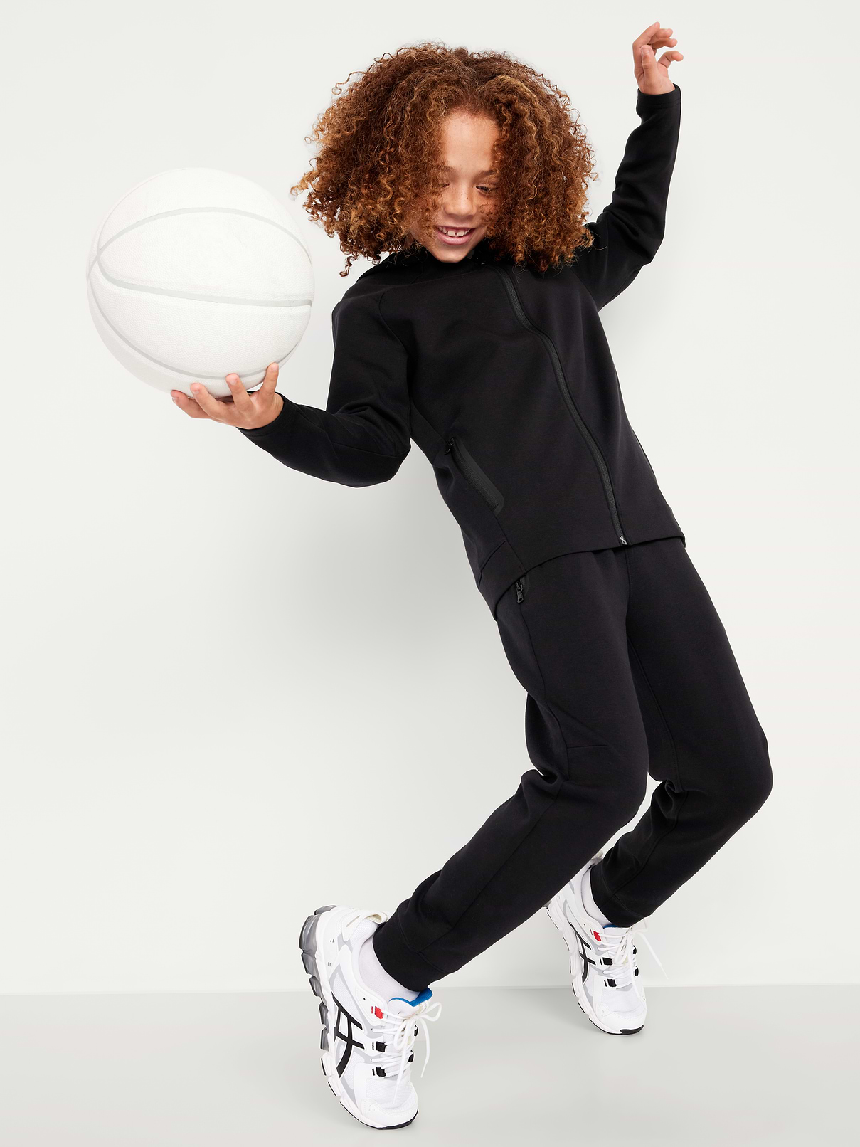 Image number 1 showing, Dynamic Fleece Full-Zip Hoodie and Joggers Set for Boys