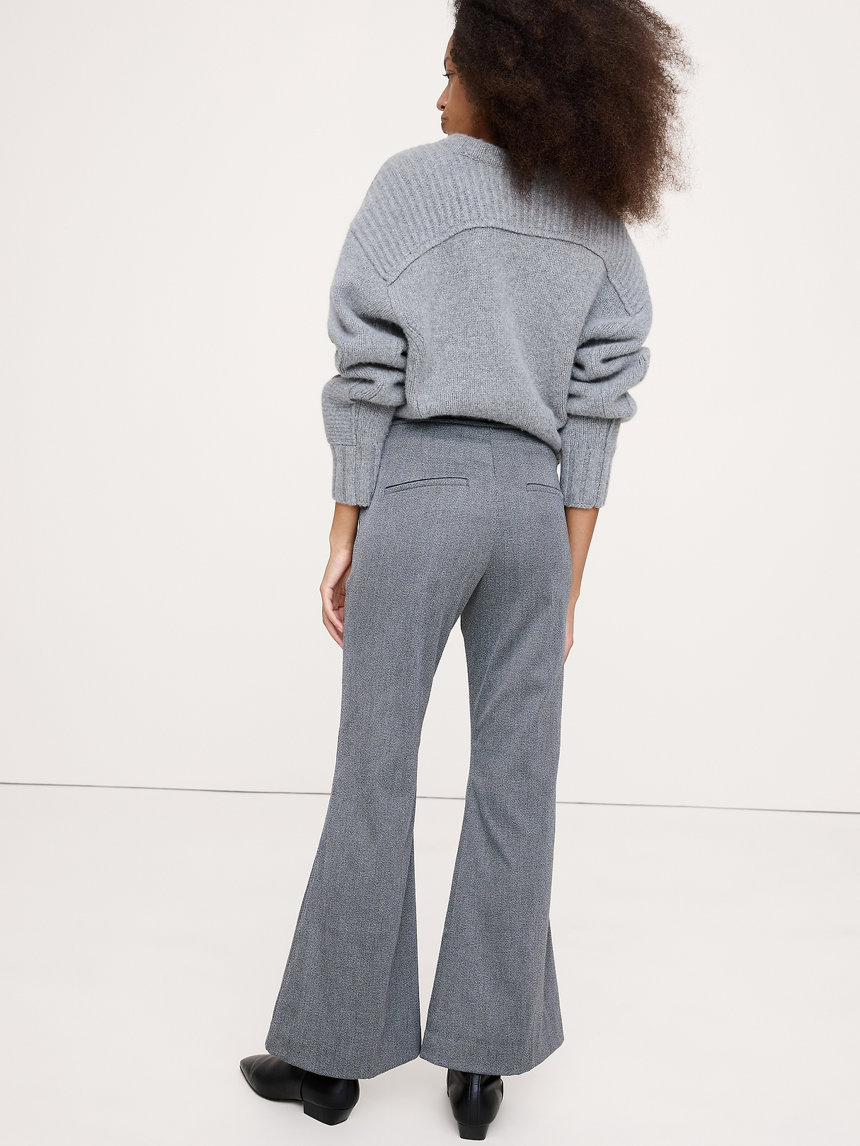 Mid-Rise Flare Italian Twill Pant | Banana Republic