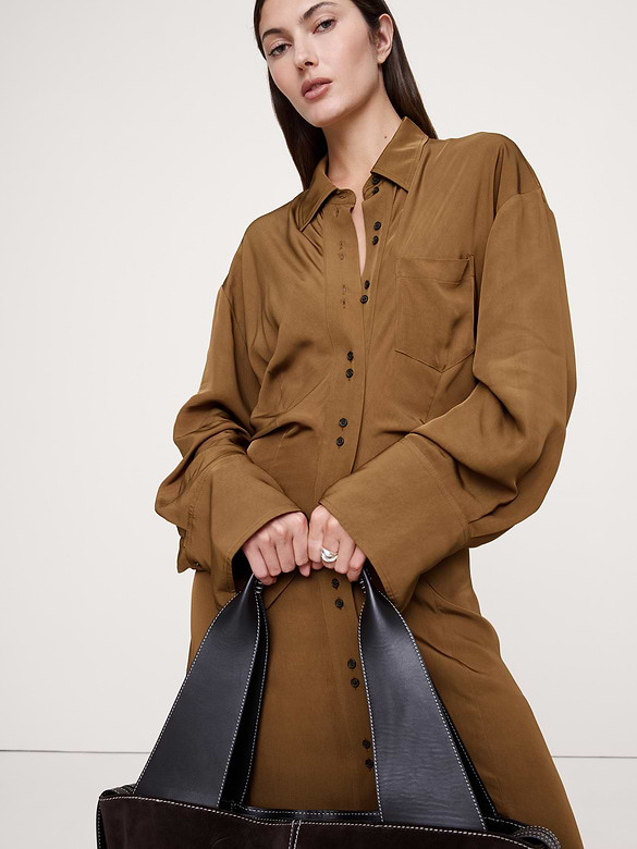 Robe chemise en sergé drapé à taille cintrée
