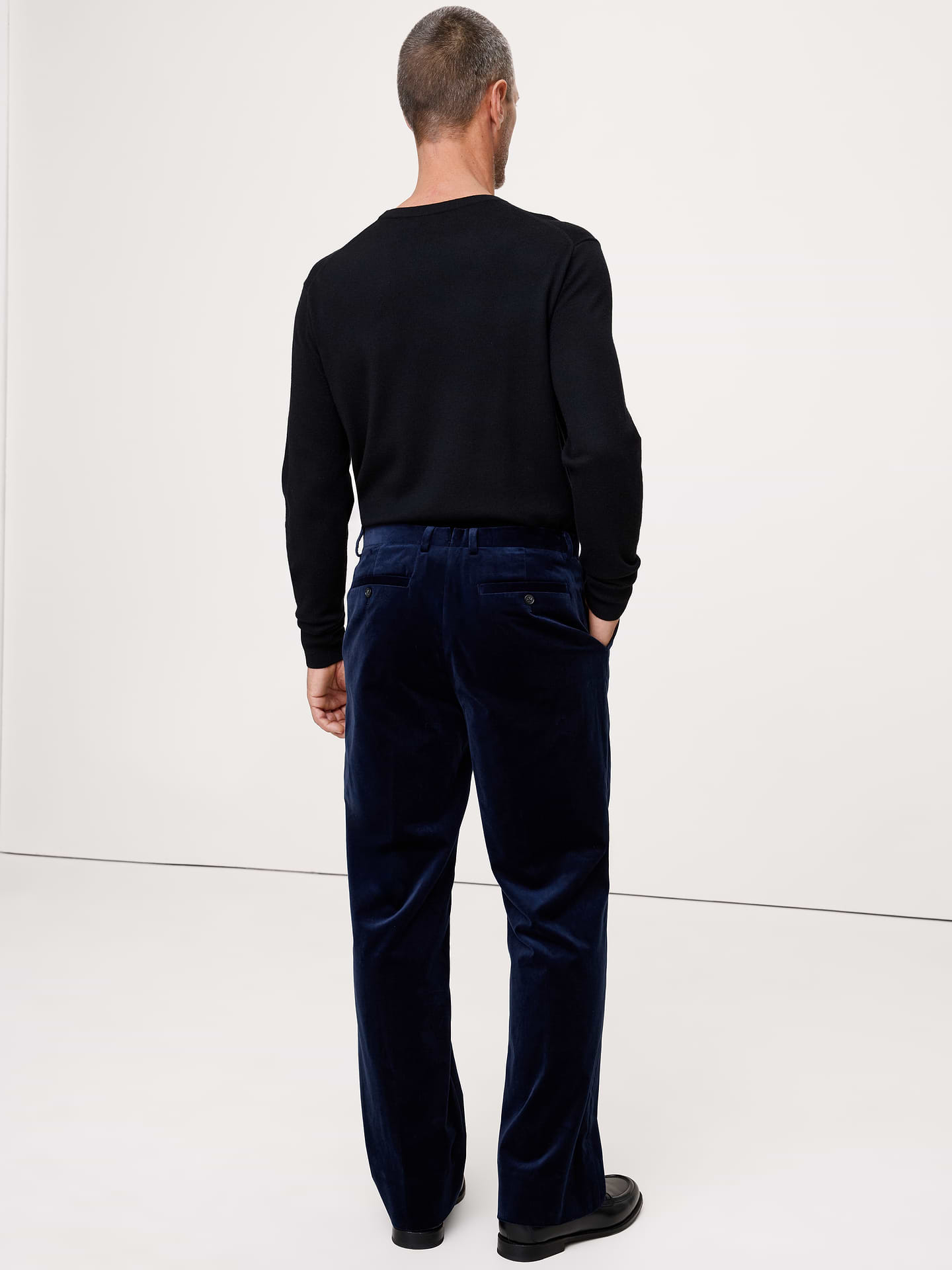 L'image numéro 3 présente Pantalon droit en velours