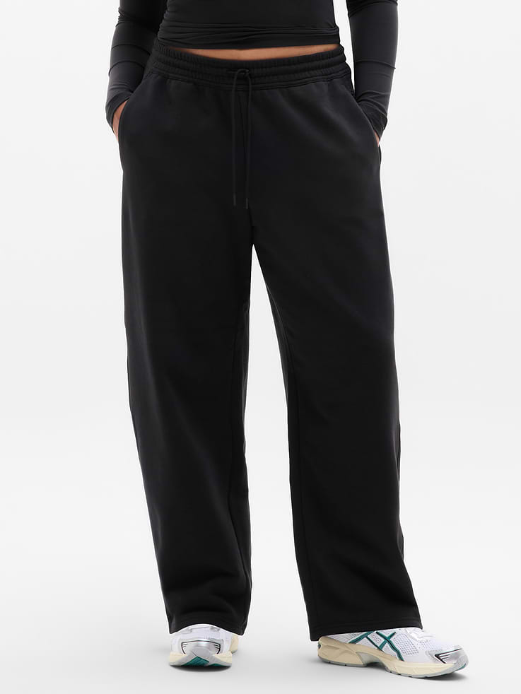 Image number 3 showing, Forever Fleece Mid Rise Barrel Pant